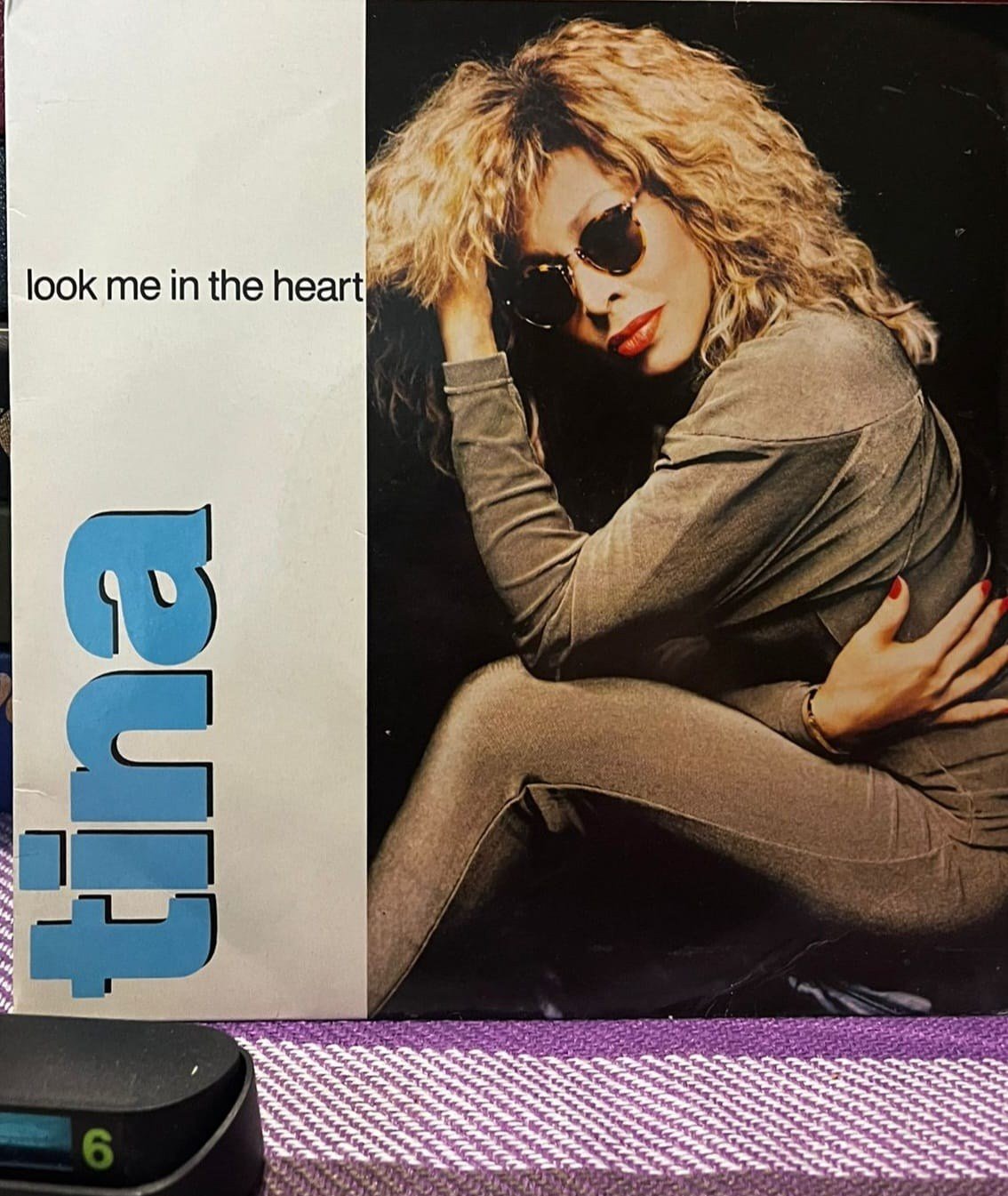 Tina Turner - Look Me In The Heart / Steel Claw (Live) 7