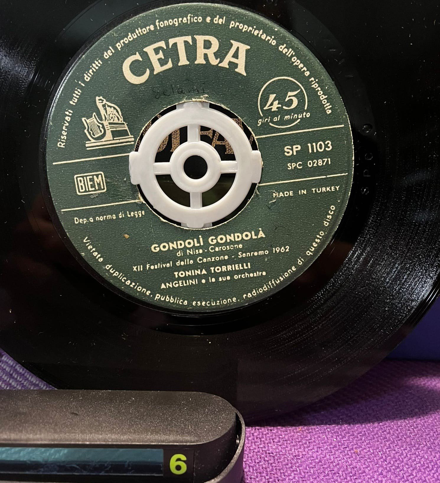 Tonina Torrielli - Gondolì Gondolà / Aspettandoti (1962) 45'lik - Cetra Türkiye Baskı