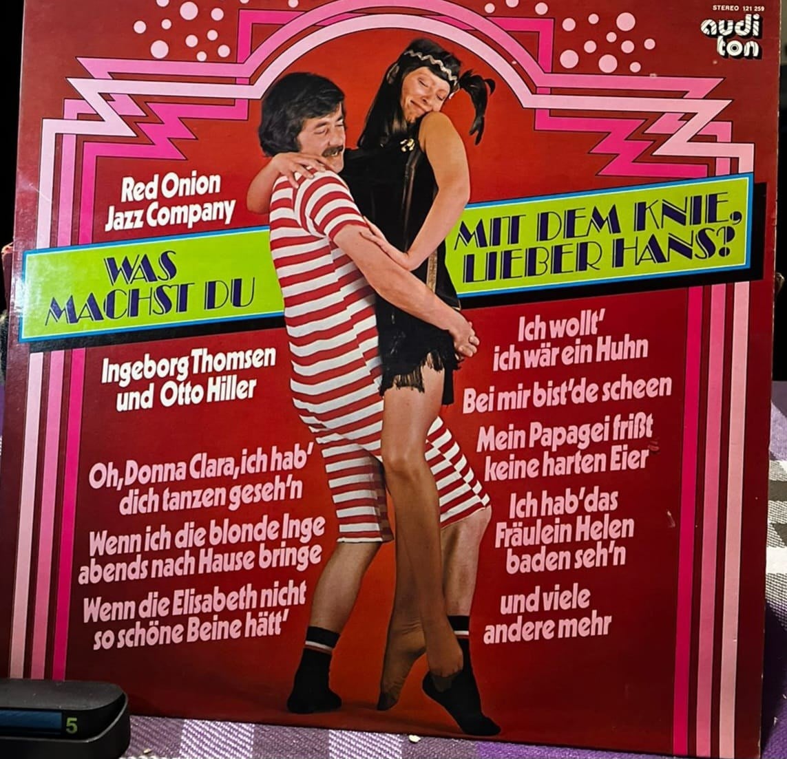 Was Machst Du Mit Dem Knie, Lieber Hans? - Red Onion Jazz Company (Auditon 121 259)