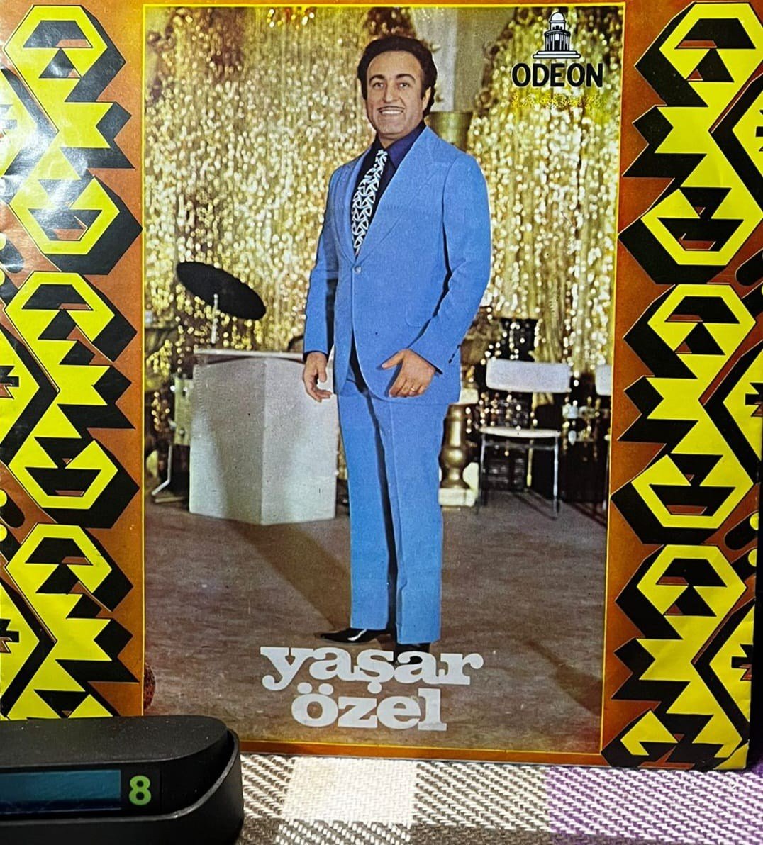 Yaşar Özel - Nereden Sevdim O Zalim Kadını / Geçmesin Günümüz (45'lik Plak - Odeon 851)