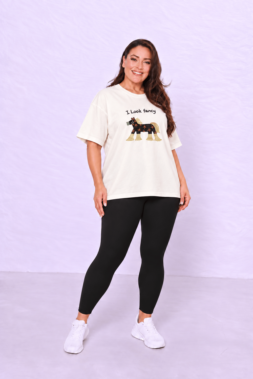 Oversize Basic T-Shirt AT Nakış Detaylı  - BEYAZ