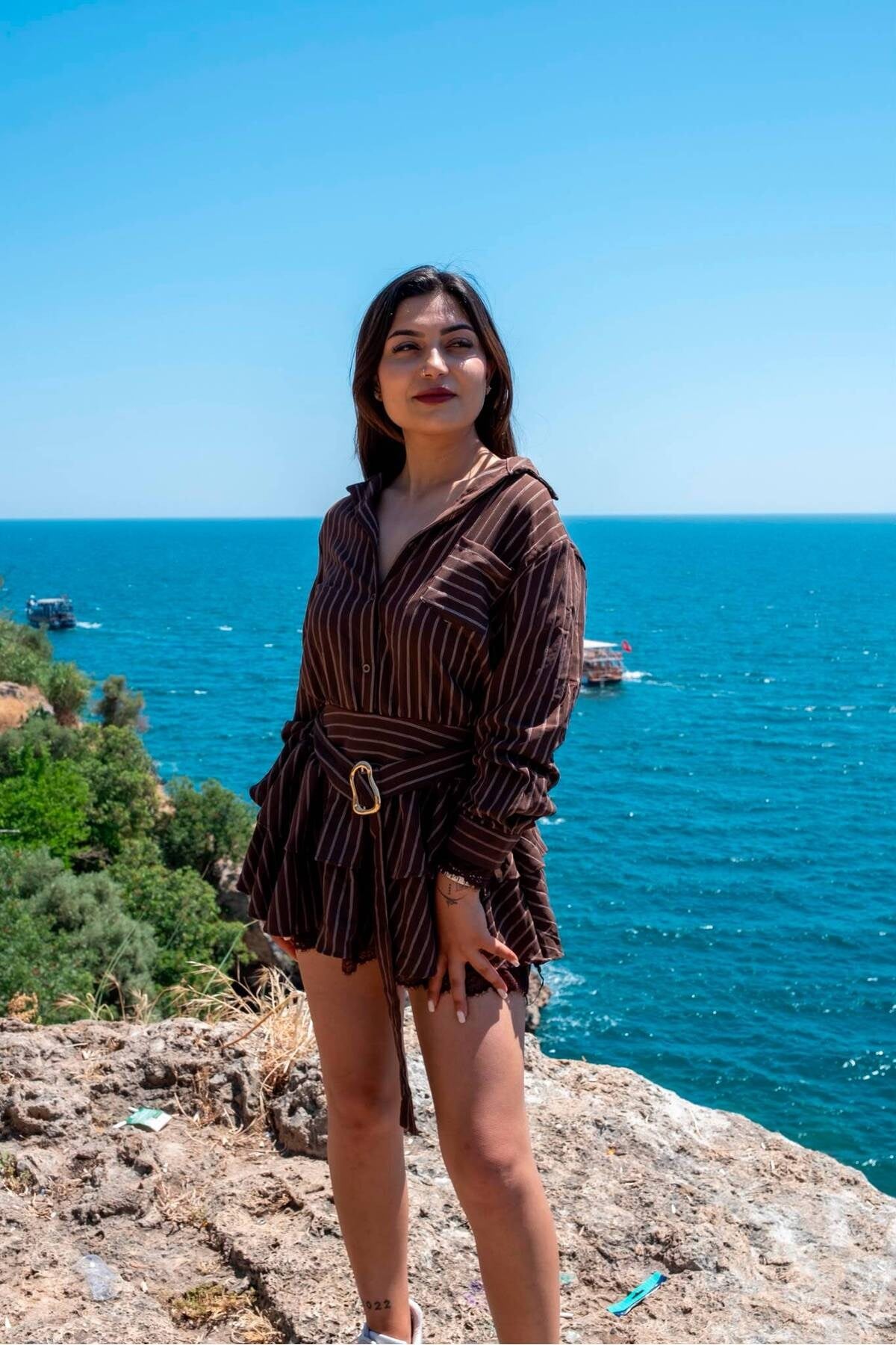 Eteği Kat Kat Dantelli Elbise