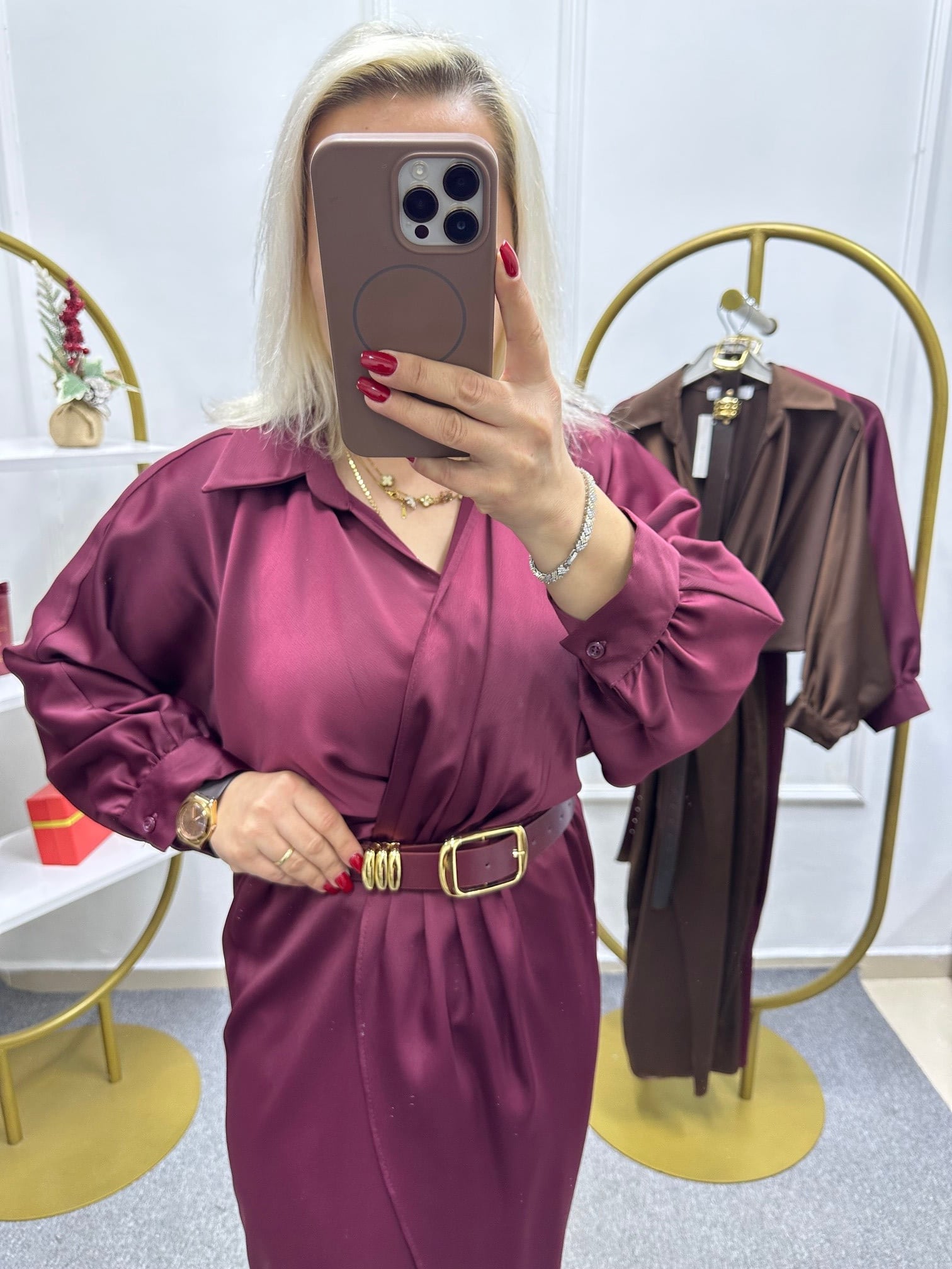 BORDO KEMERLİ PREMIUM SERİ MİDİ SATEN ELBİSE