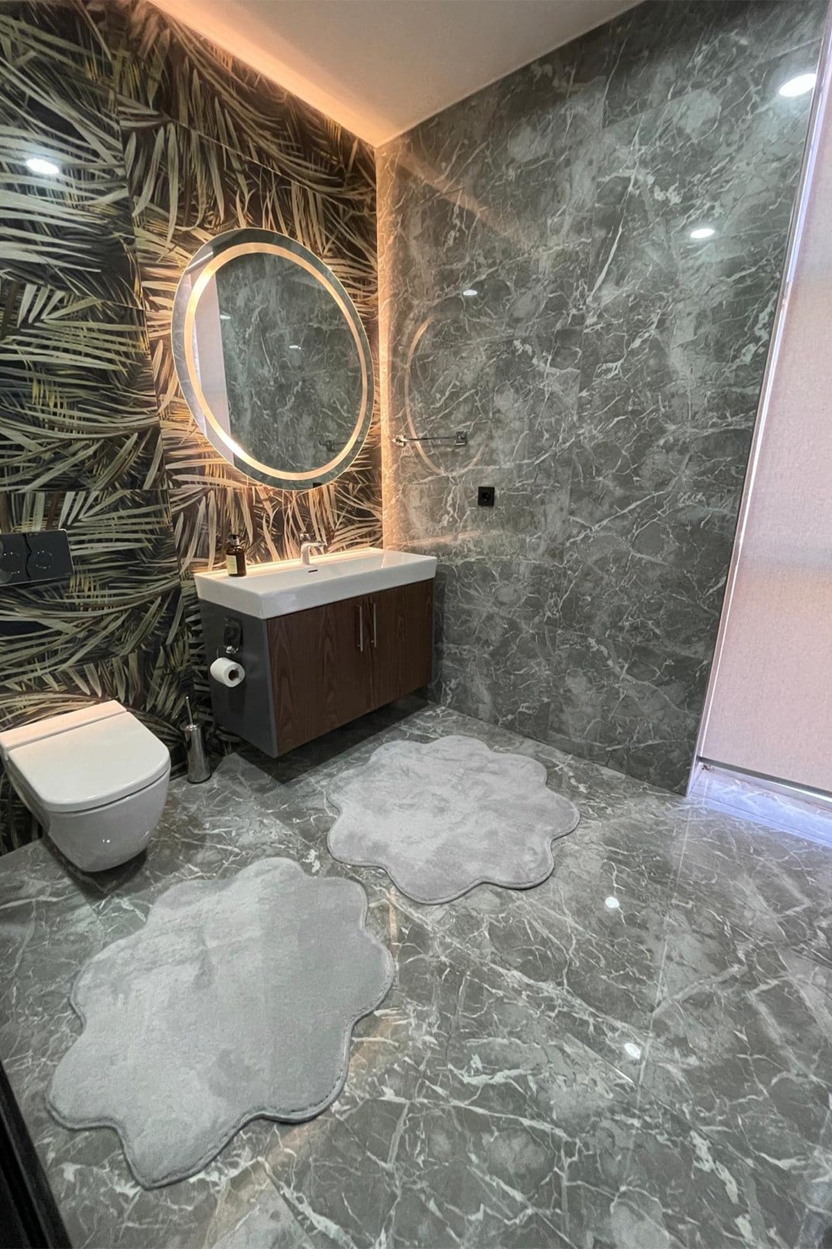 2li-gri-banyo-halisi-pelus-post-hali-k-78d6b5.jpg