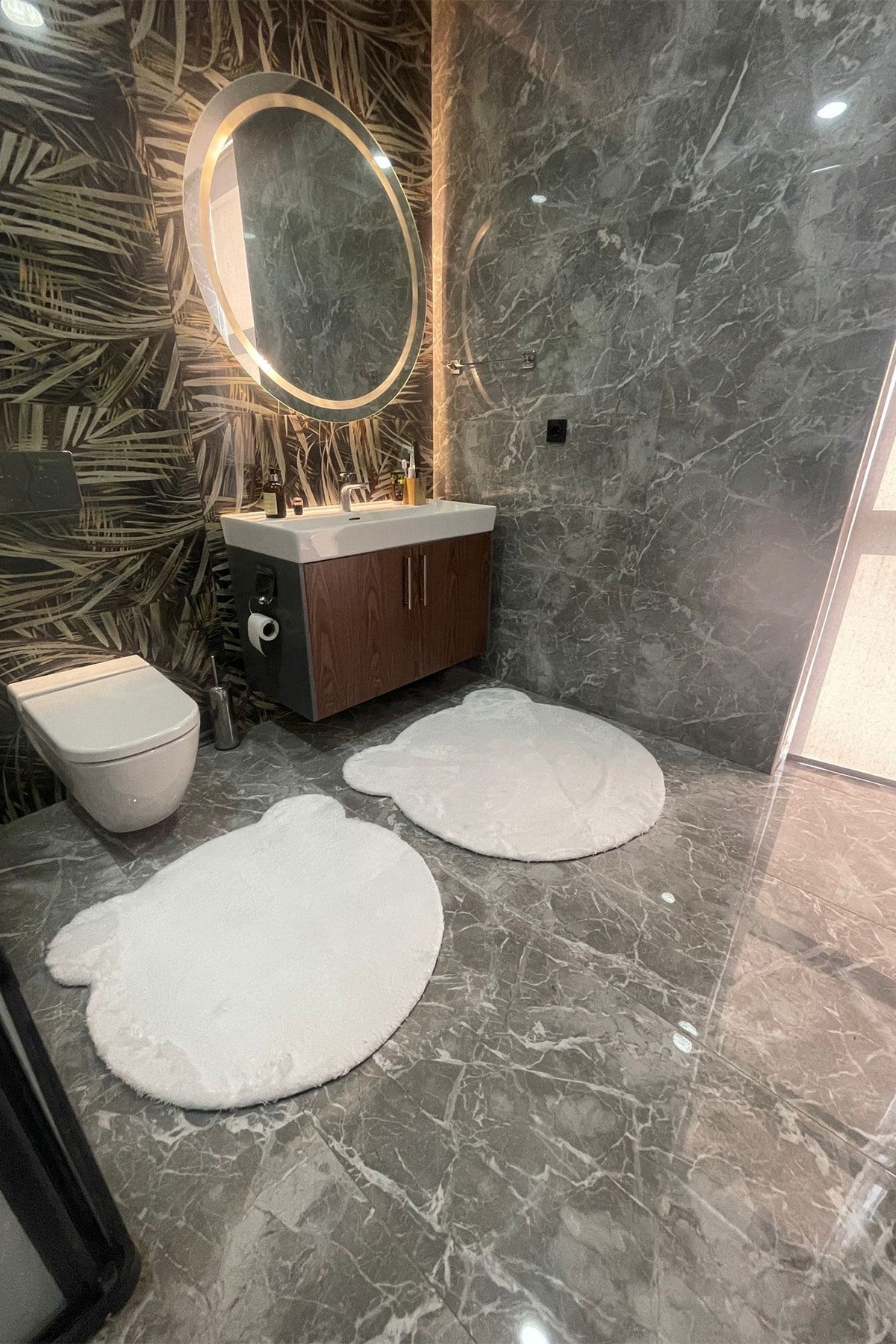 2li-sevimli-ayi-figurlu-post-banyo-tak-433af5.jpg