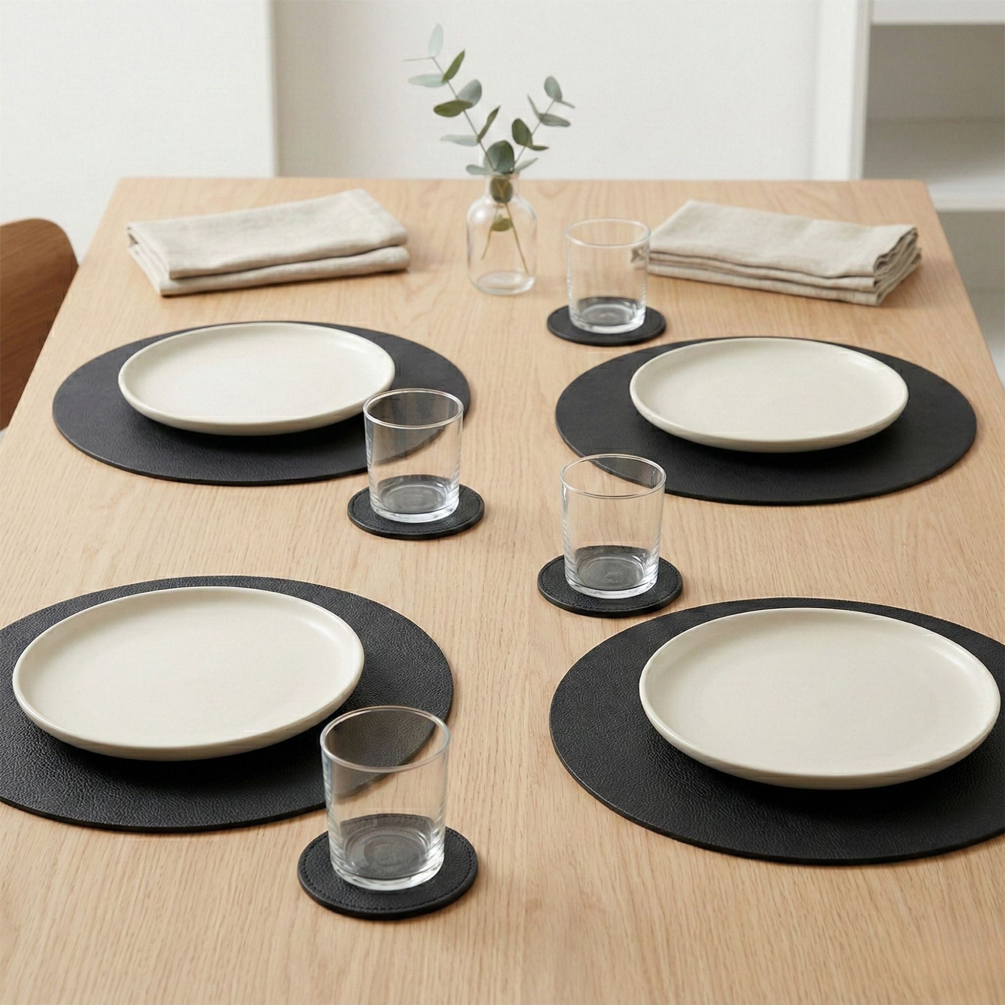 Premium Çift Yüz Kenar Dikişli Deri Amerikan Servis – Siyah Renk 33×33 cm 