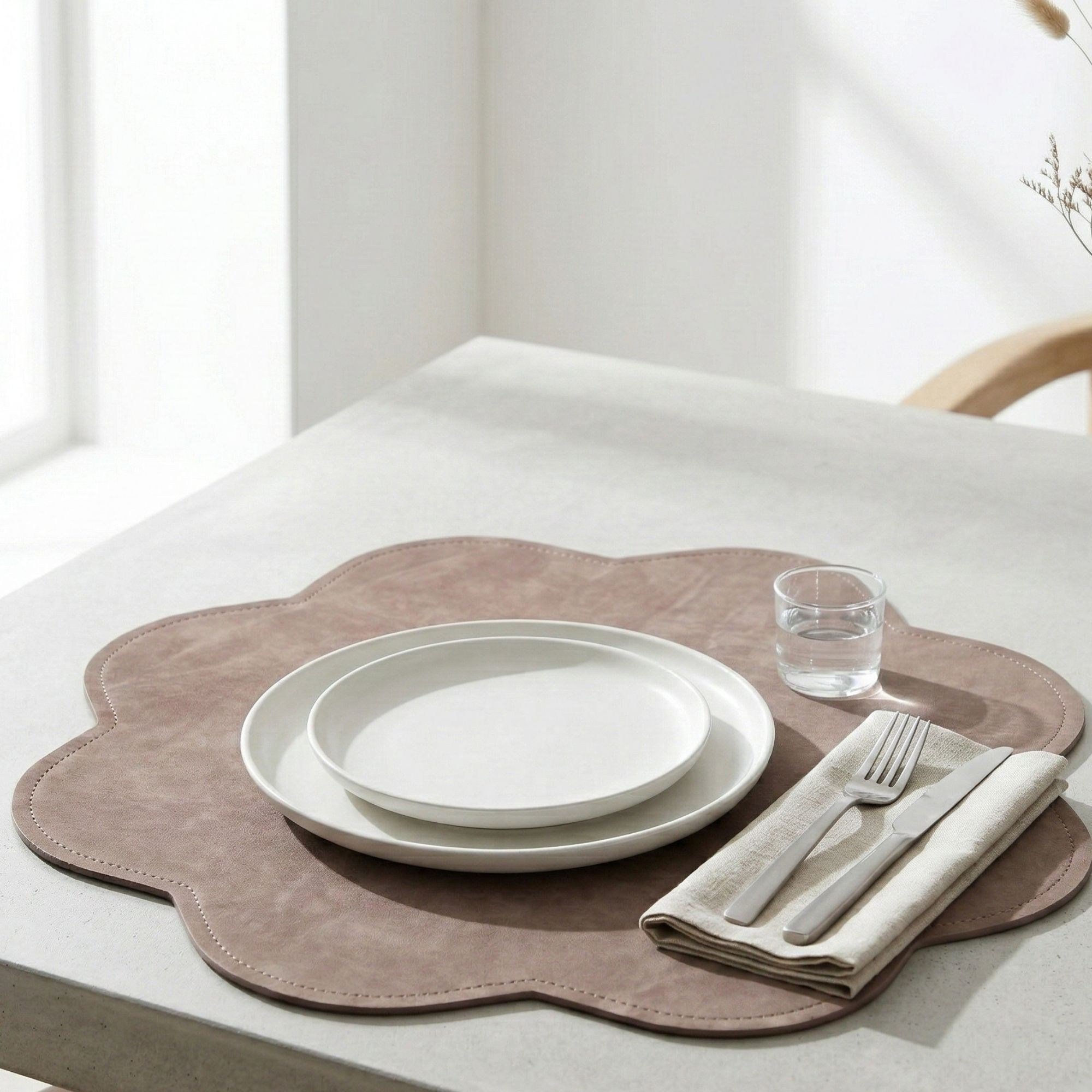 Premium Çift Yüz Kenar Dikişli Deri Amerikan Servis – Vizon Renk 33×33 cm 