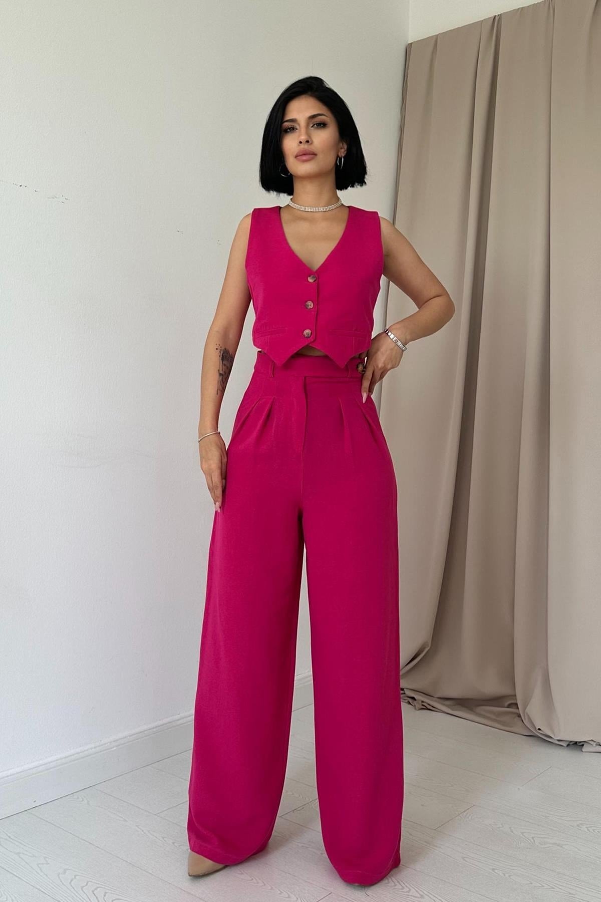 Fuşya Önü Düğmeli Yelek Ve Pantolon Takım