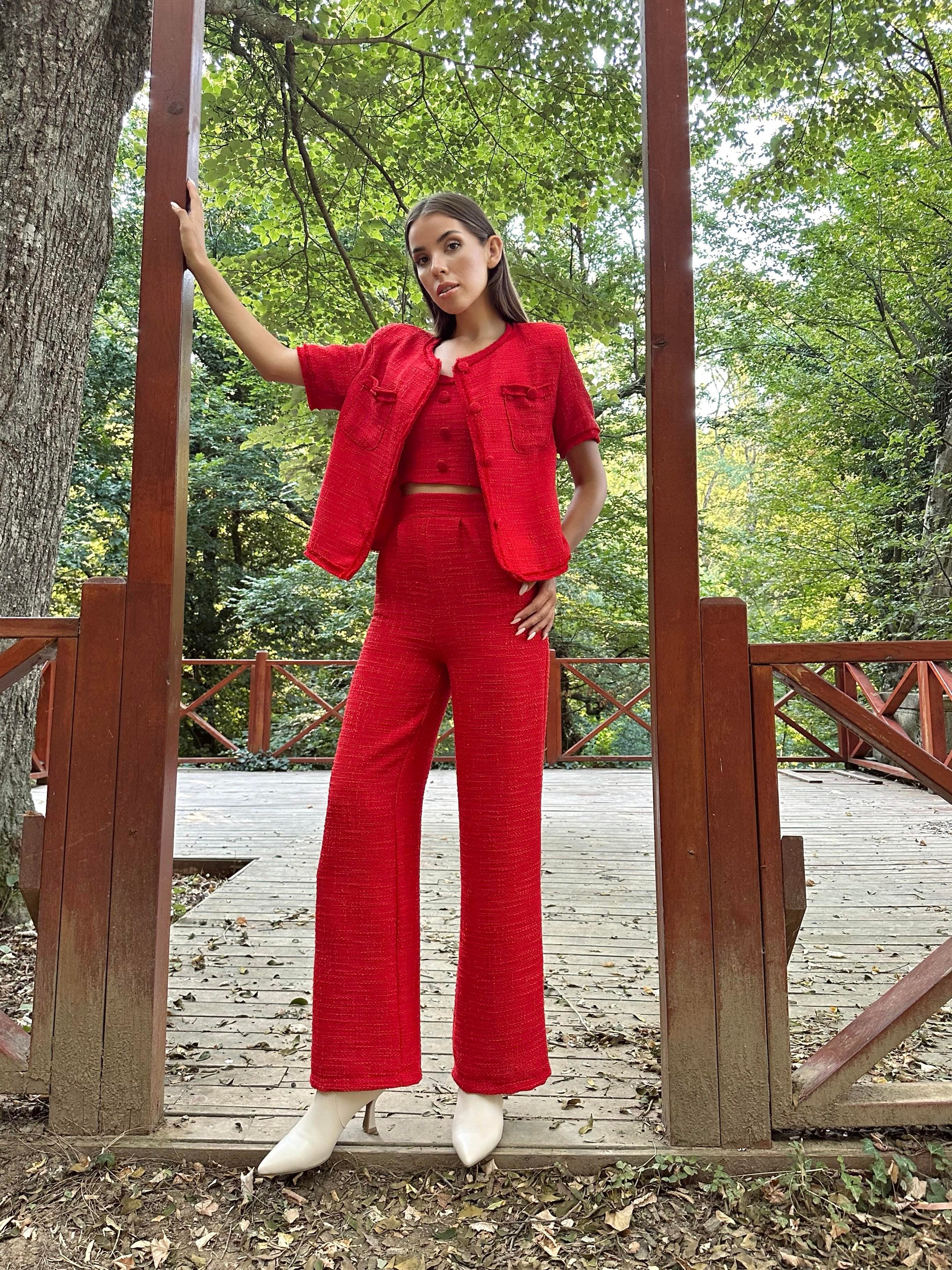 Kırmızı Askılı Büstiyer Ceket Ve Pantolon Takım