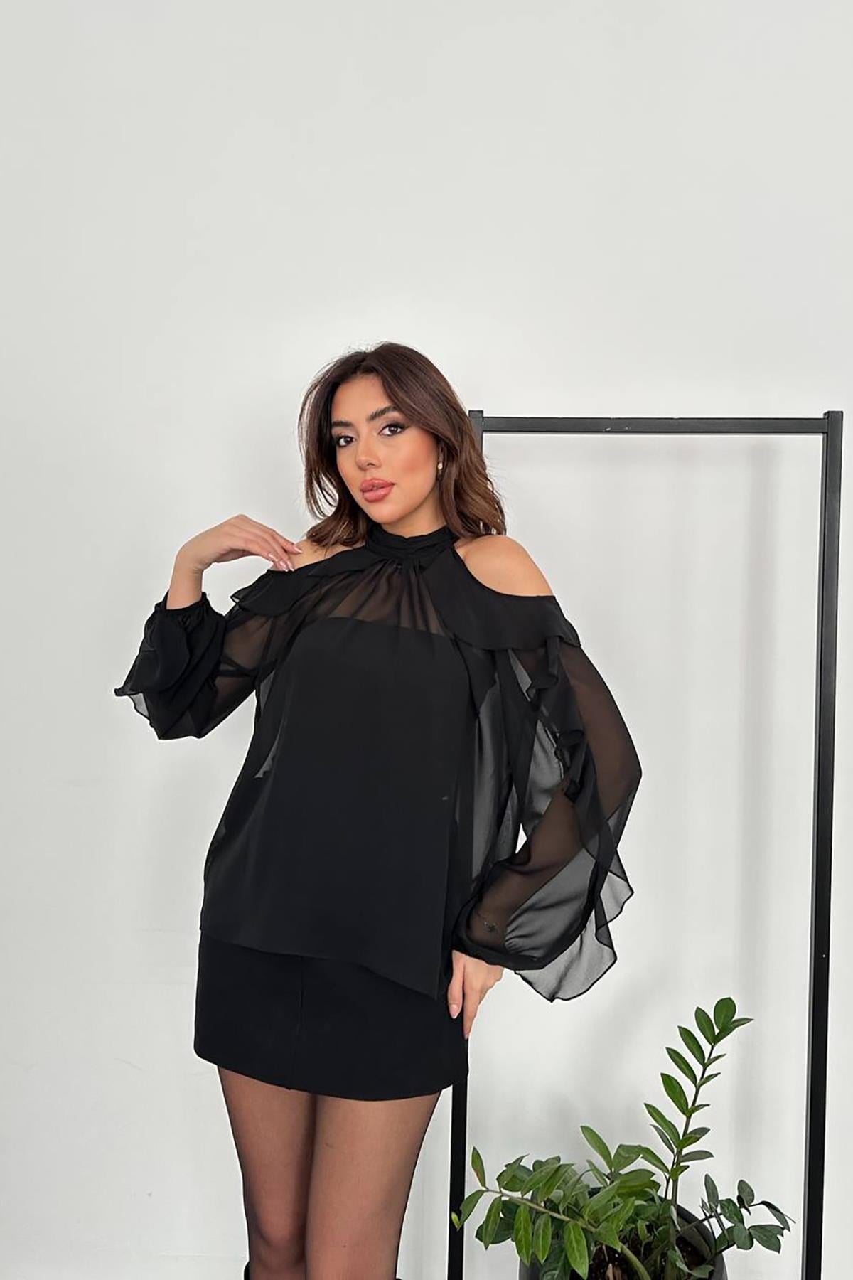 Siyah Omuzları Açık Bluz