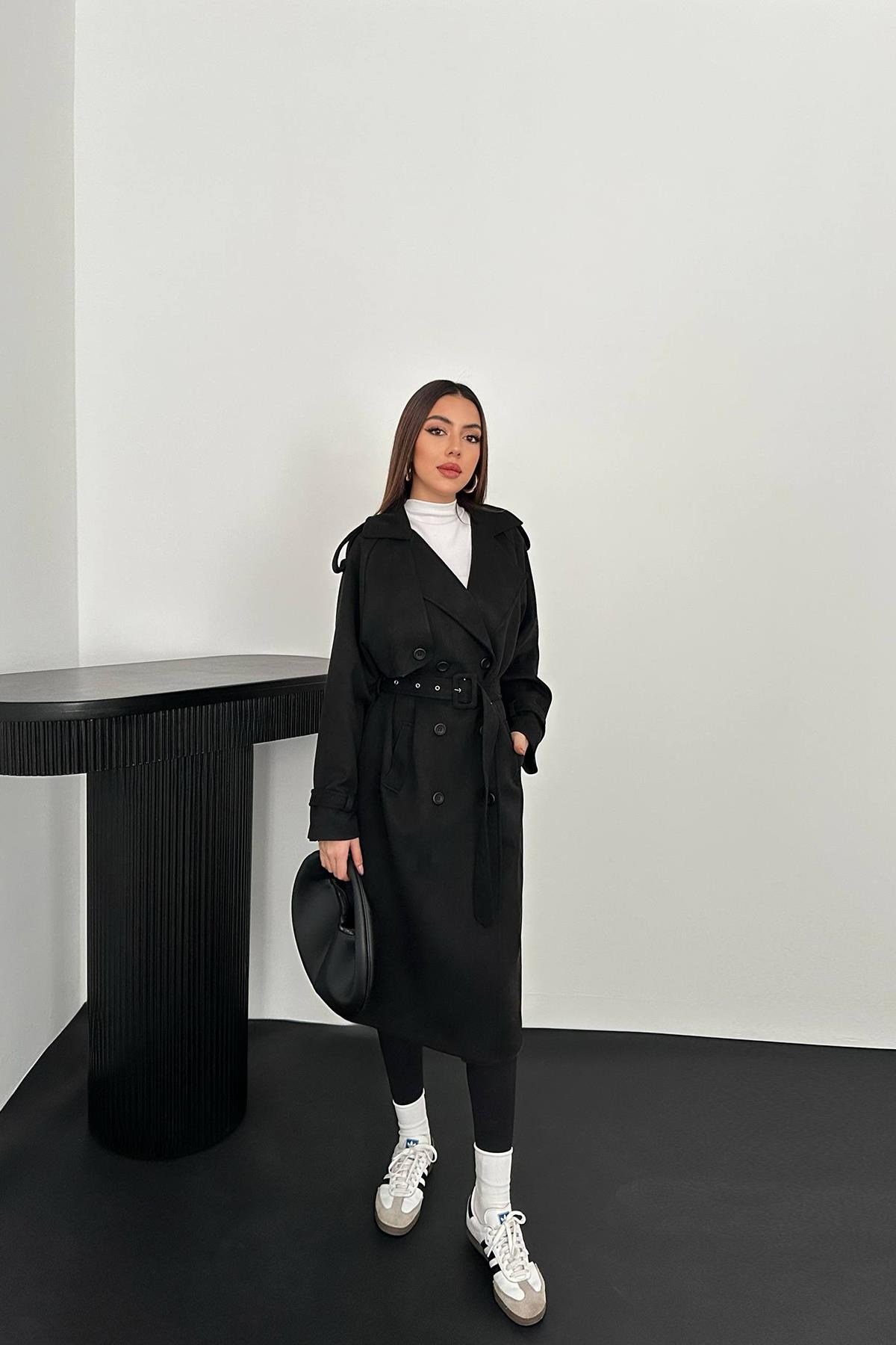 Siyah Reglan Kollu Süet Trençkot