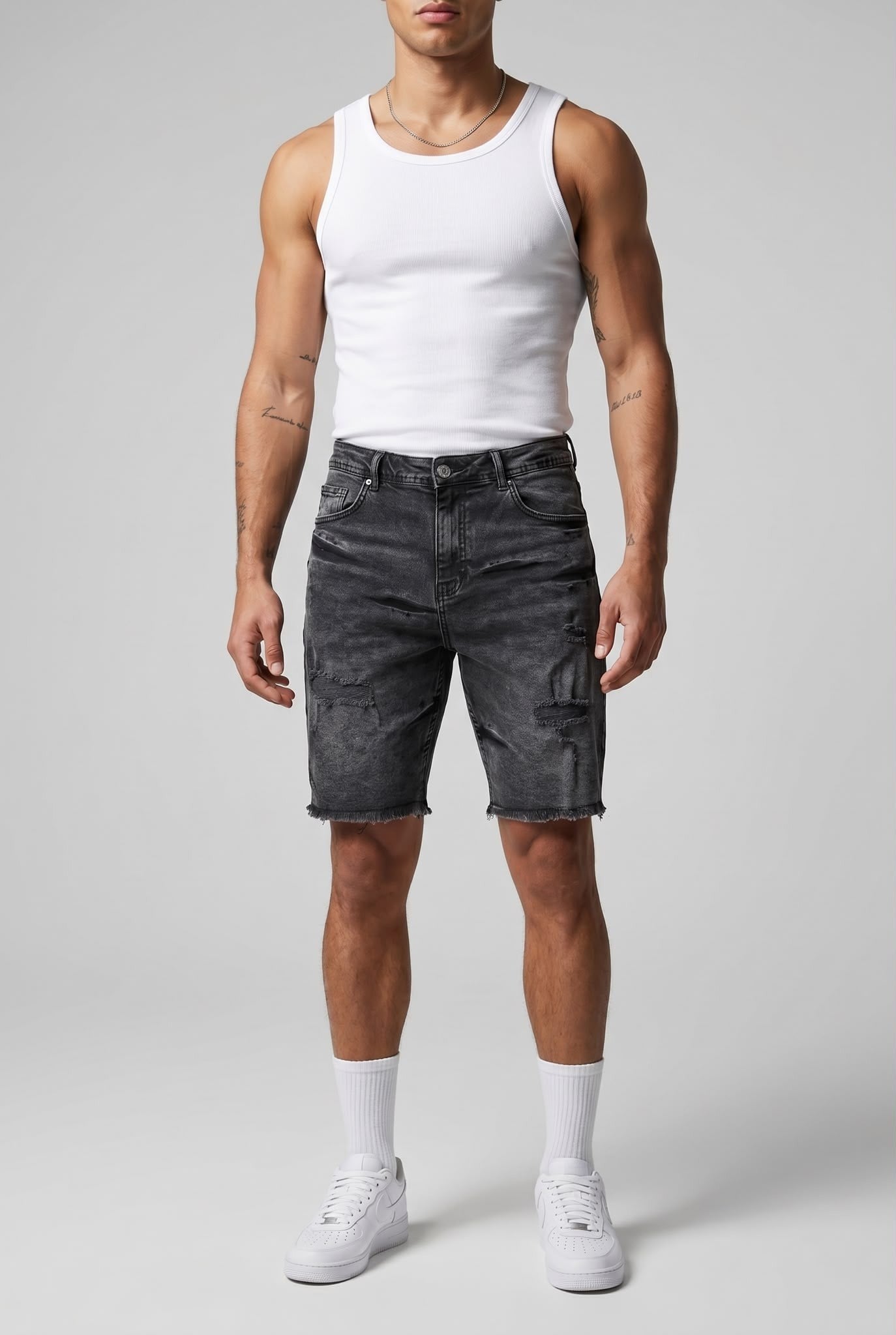 Erkek Yırtık Detaylı Püsküllü Paça Slim Fit Kot Şort
