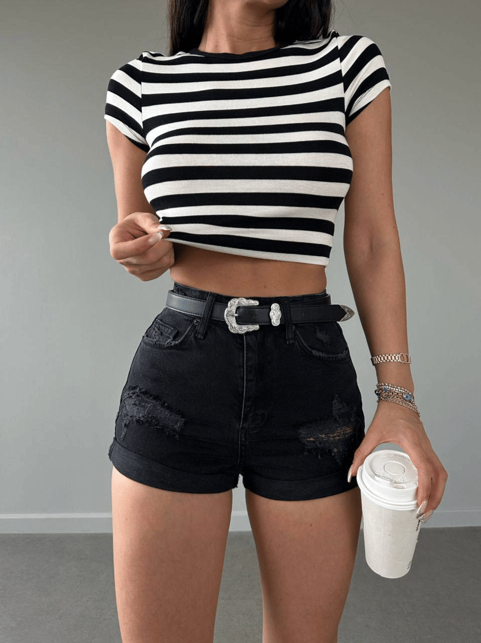 HerTon Kadın Yüksek Bel Siyah Jean Şort – %99 Pamuk Slim Fit Mini Kot Şort Toparlayıcı Denim