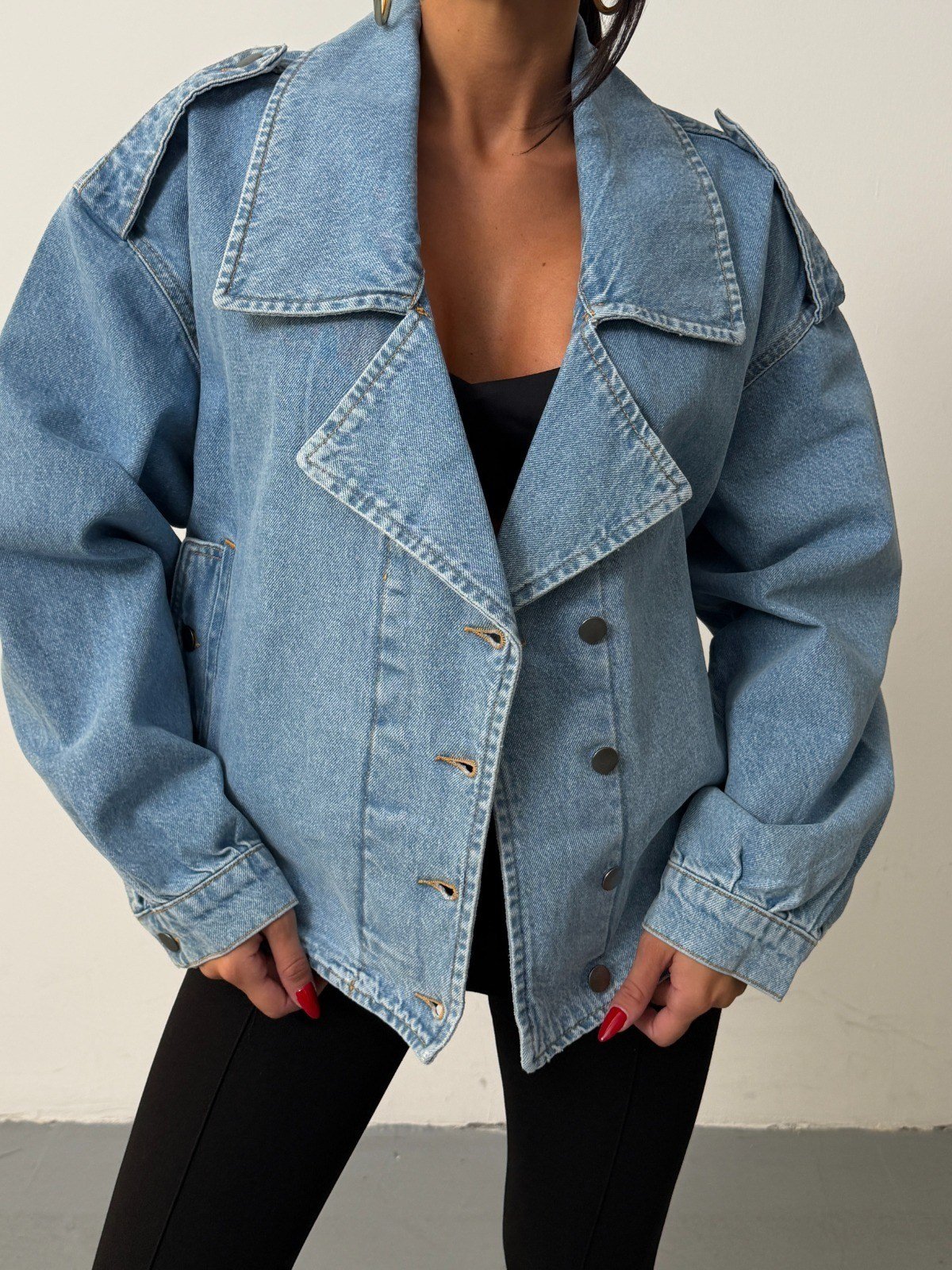Kadın Oversize Kruvaze Kot Ceket Geniş Yaka Bomber Kesim Denim Ceket