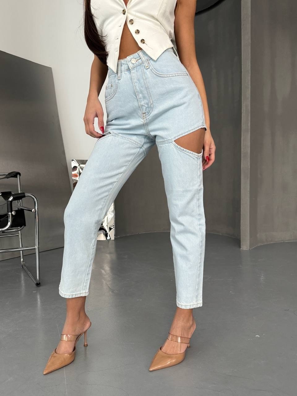 Yüksek Bel Cut Out Detaylı Mom Fit Jean Pantolon Modern Kesim Denim