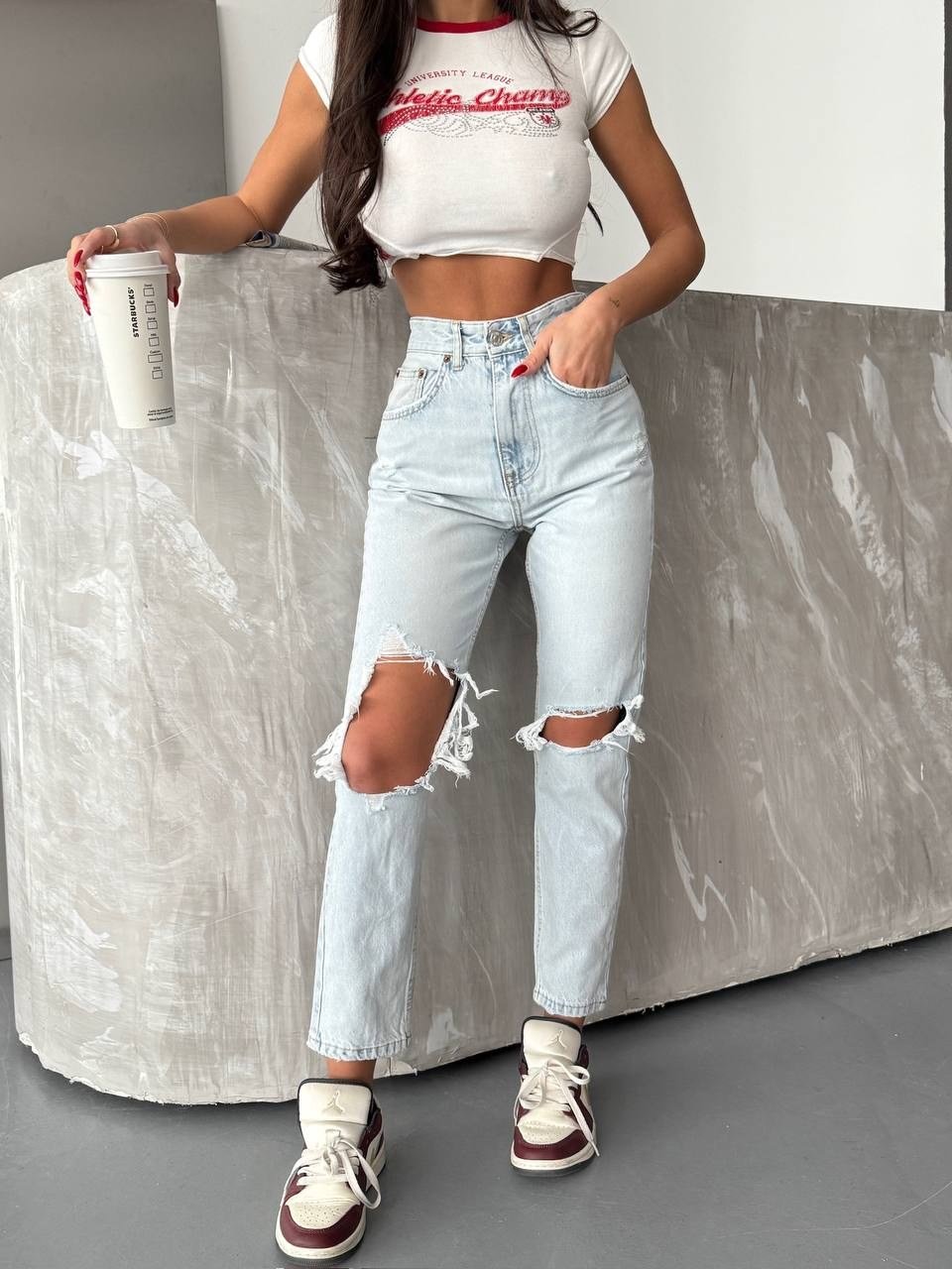 Yüksek Bel Standart Fit Yırtık Pencereli Pamuklu Jean Pantolon