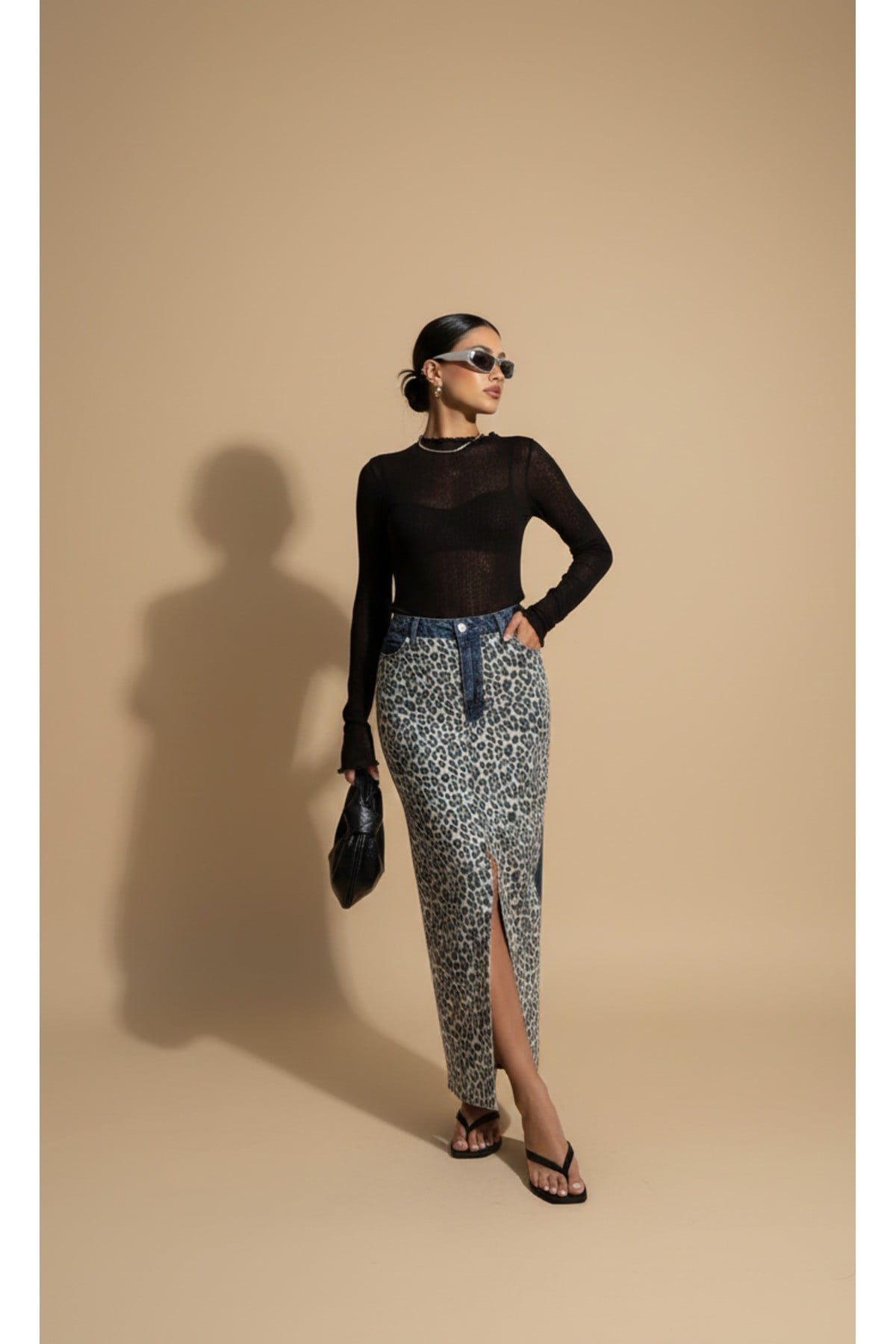 Yüksek Bel Yırtmaçlı Leopar Detaylı Denim Uzun Etek