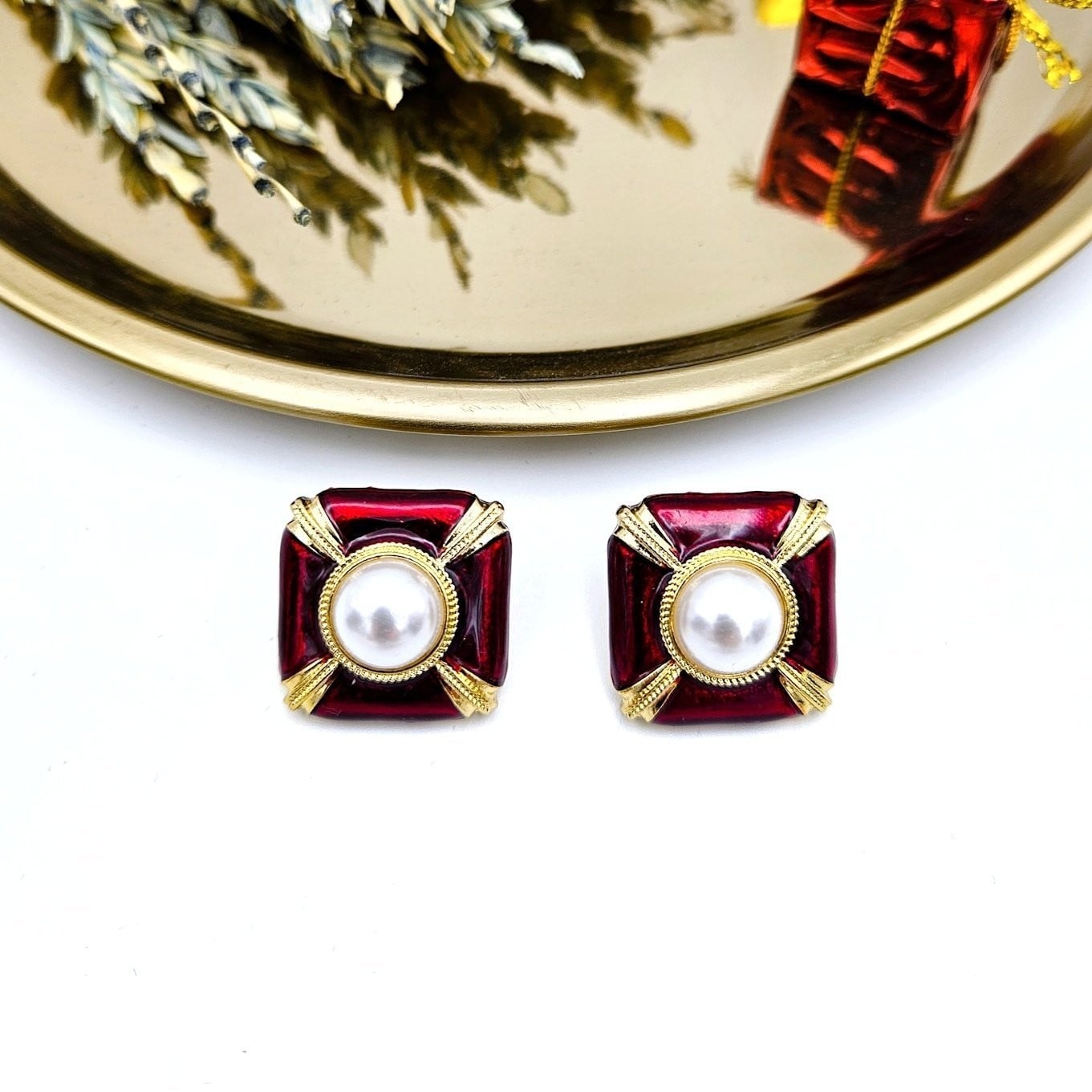 İncili Kare Vintage Bordo Küpe