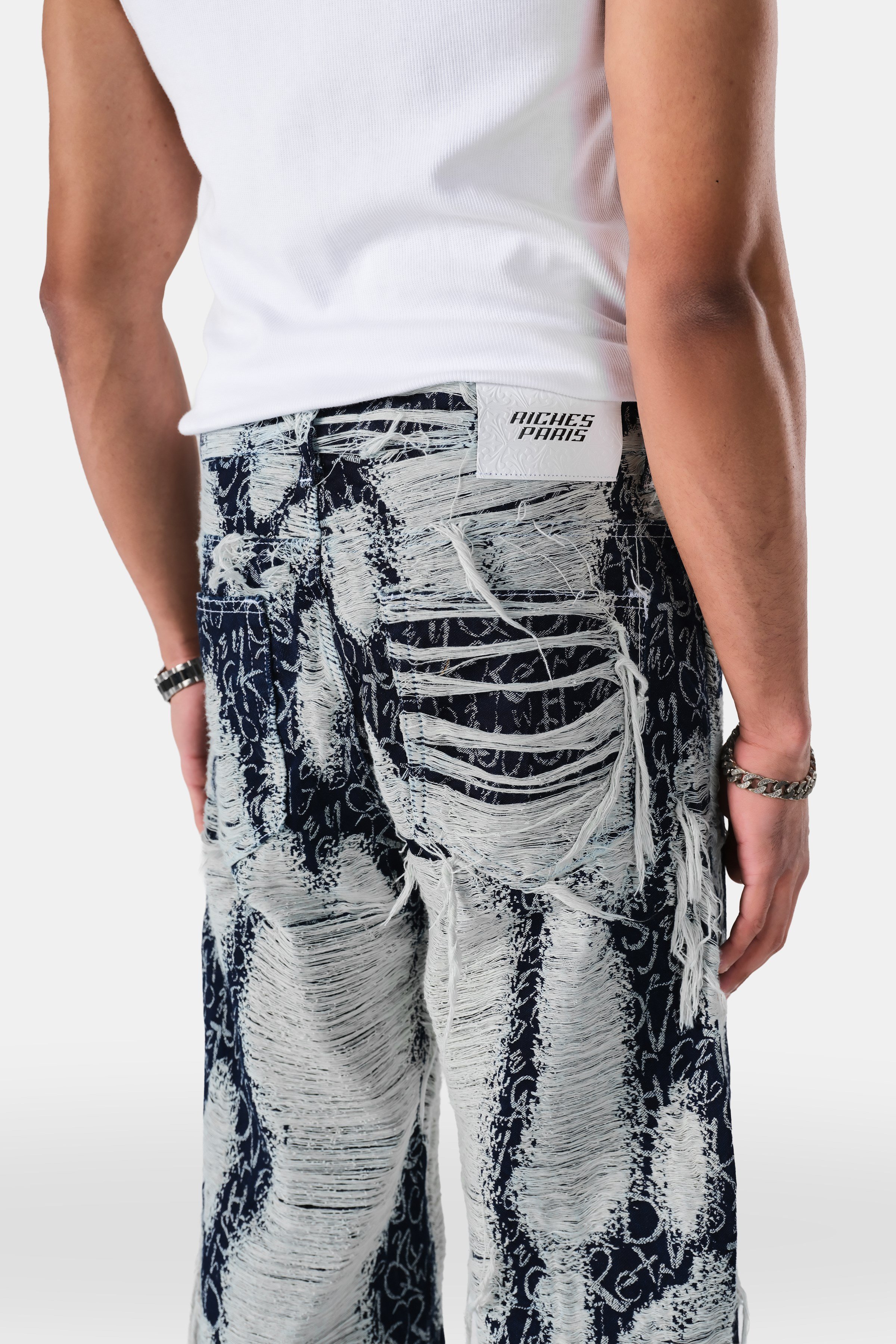 Karışık Desenli Yırtıklı Baggy Fit Jean