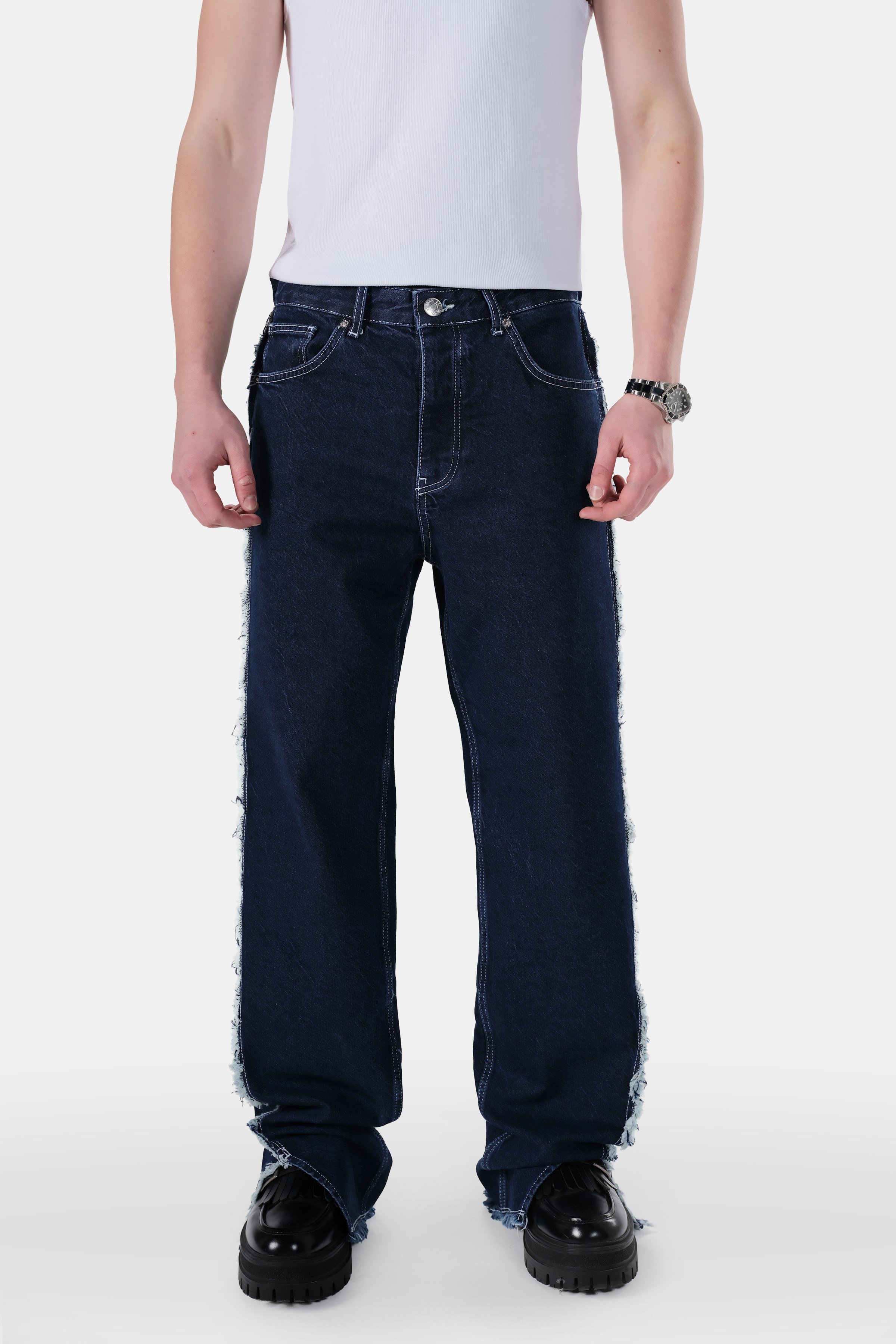 Püskül ve Yırtmaç Detaylı Baggy Fit Jean