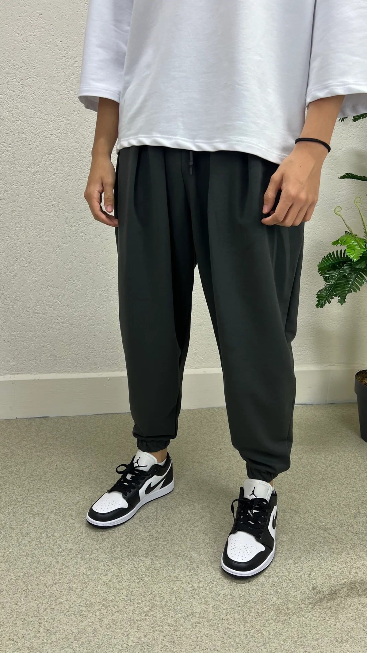 Erkek Füme Beli ve Paçası Lastikli Bol Kesim Jogger Eşofman Altı HZL24S-MXC8989-342