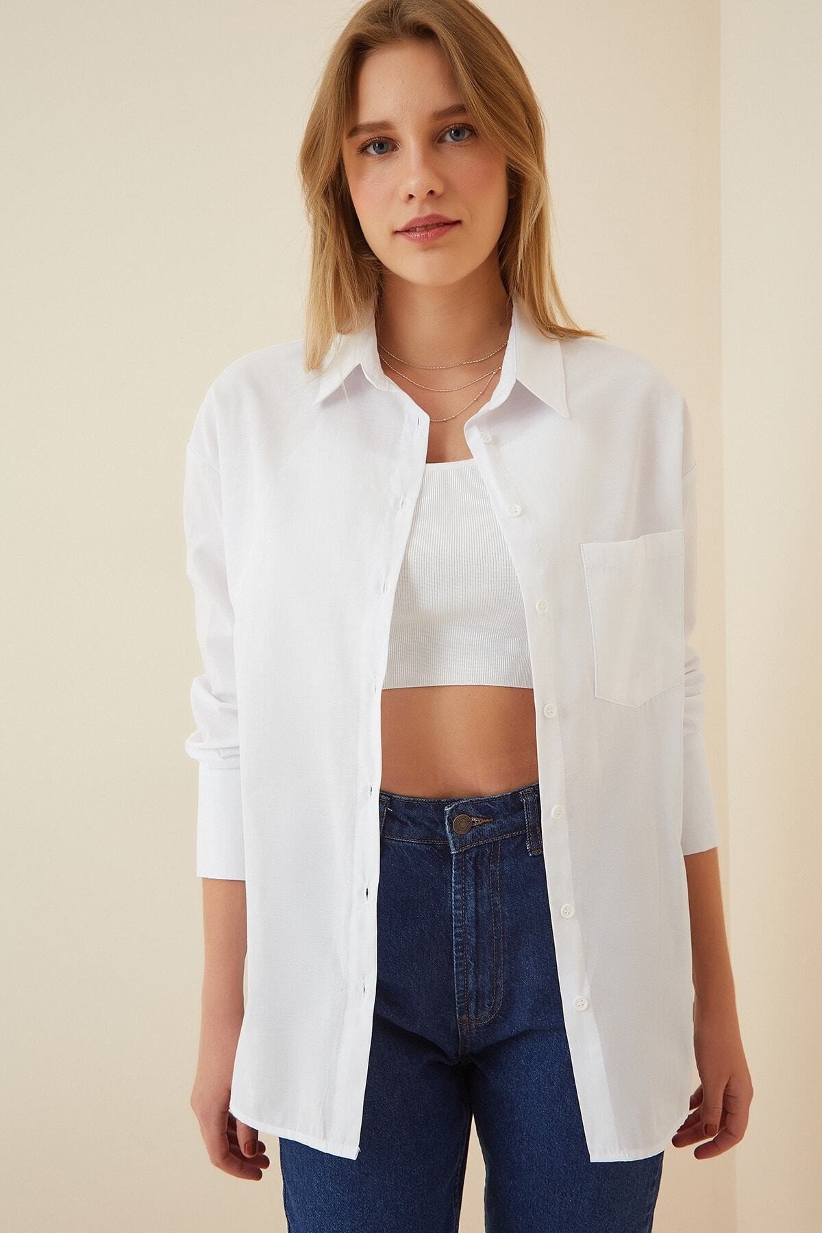 Kadın Beyaz Arkası Düğmeli Boyfriend Poplin Gömlek HZL22S-BD139521