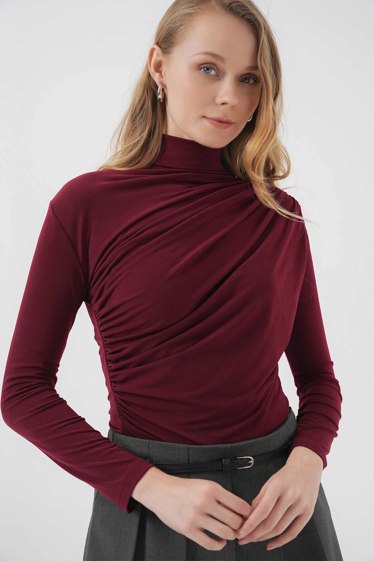 Kadın Bordo Büzgü Detay Balıkçı Yaka Sandy Bluz HZL25W-BD19251