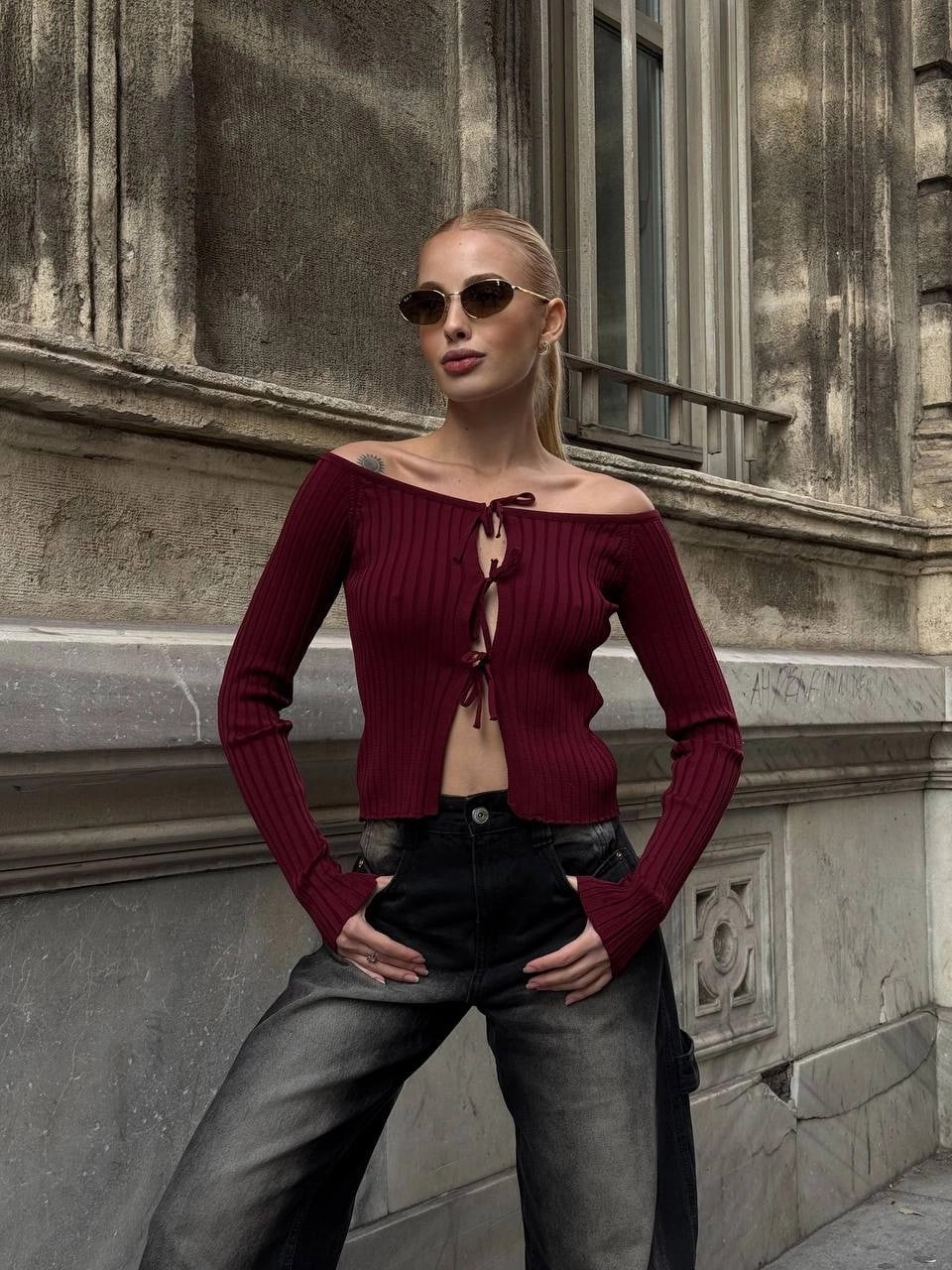 Kadın Bordo Önden Bağlamalı Madonna Yaka Crop Bluz HZL25W-ZK10331