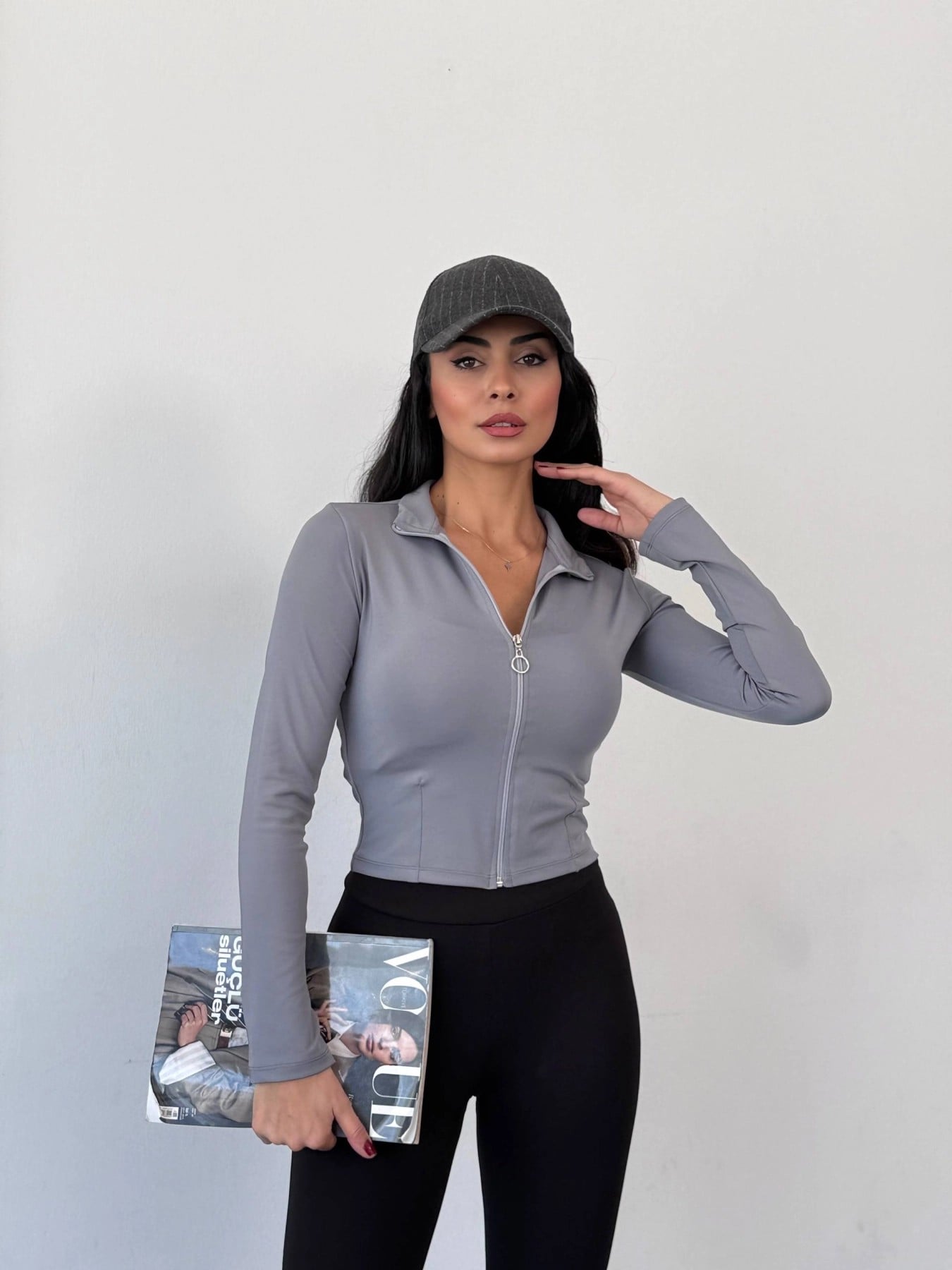 Kadın Gri Dalgıç Kumaş Fermuar Kapamalı Parmak Geçirmeli Sweatshirt HZL25W-FRY123441