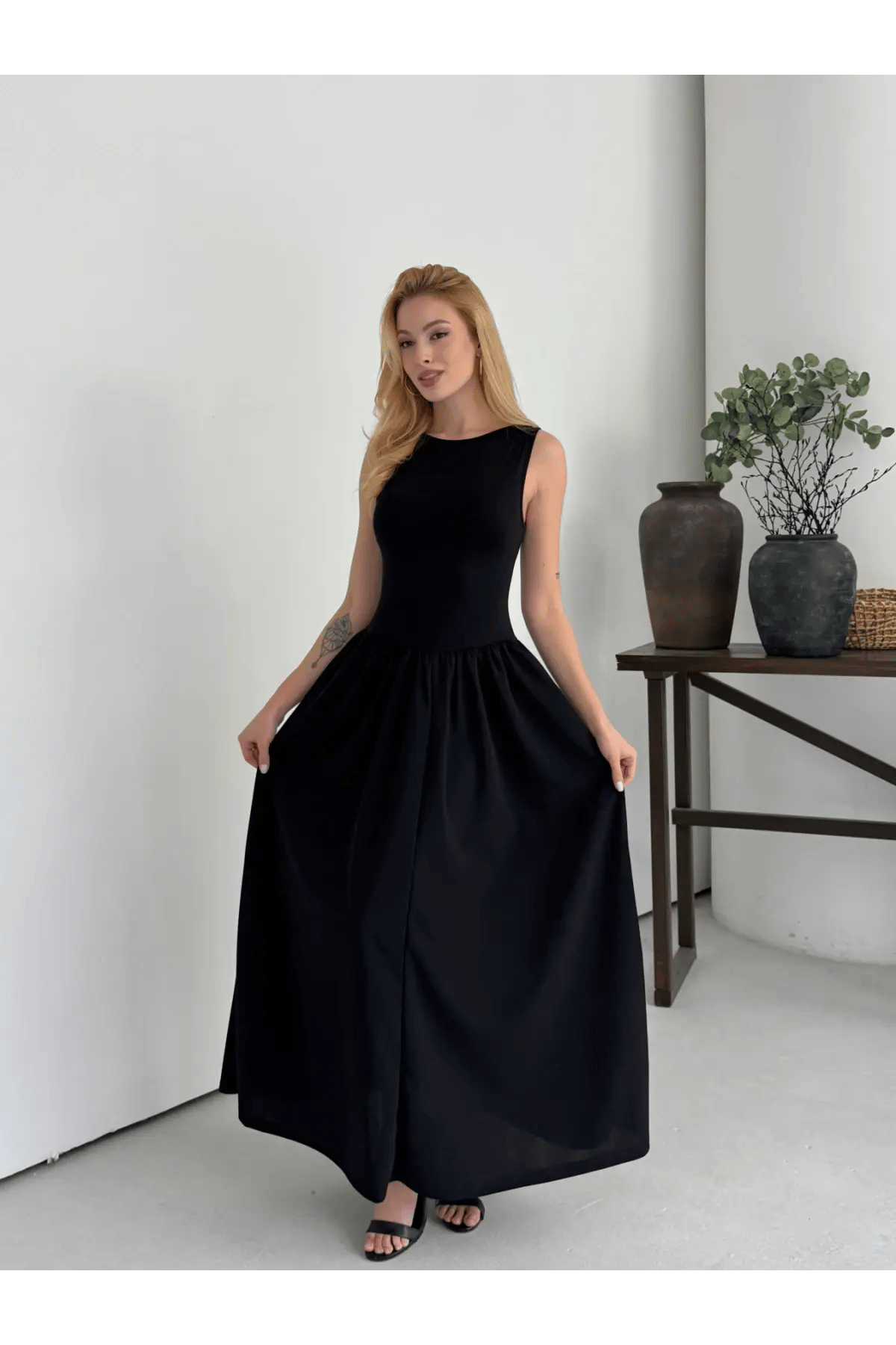 Kadın Siyah Bisiklet Yaka Üstü Esnek Viskon Alt Geniş Poplin Dokuma Kolsuz Elbise HZL26W-DSB1221