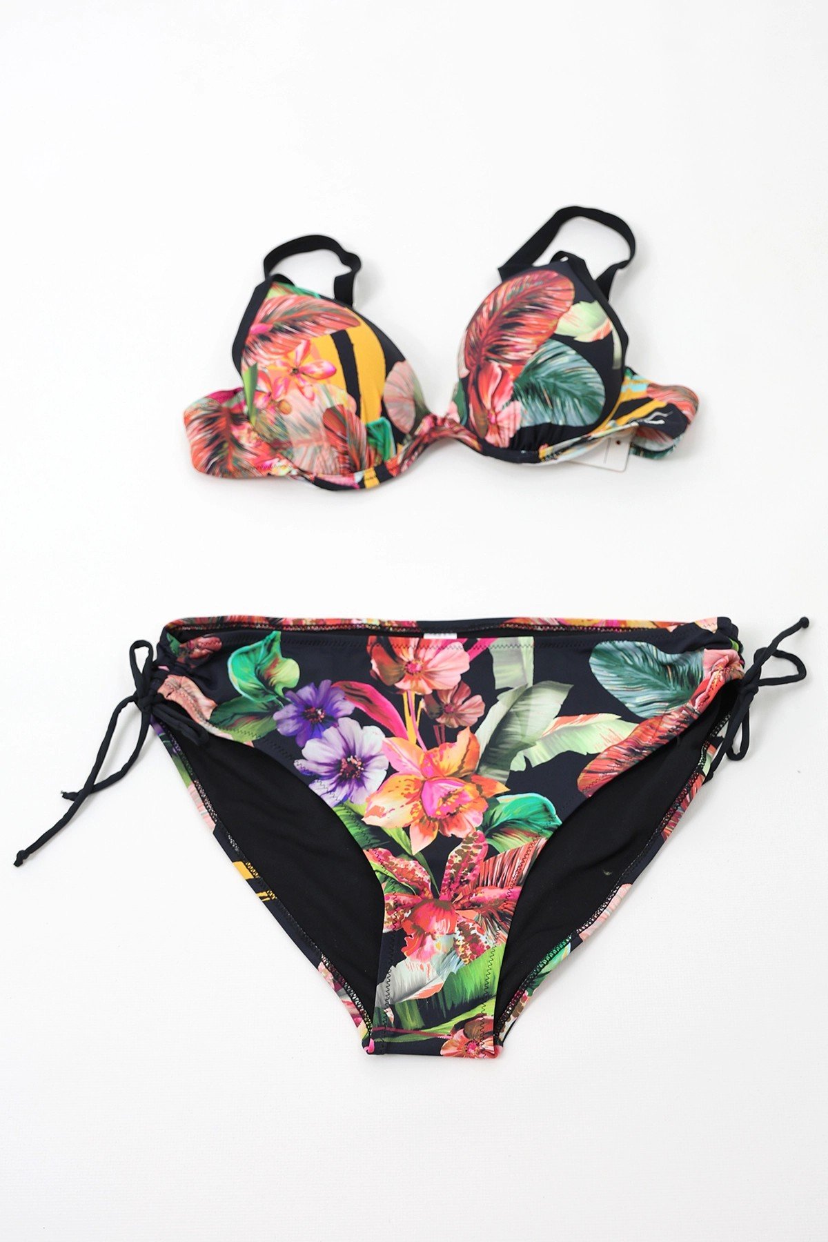 Kadın Siyah Yaprak Desenli Askılı Yüksek Bel Toparlayıcı Bikini Takım HZL24S-LC22625