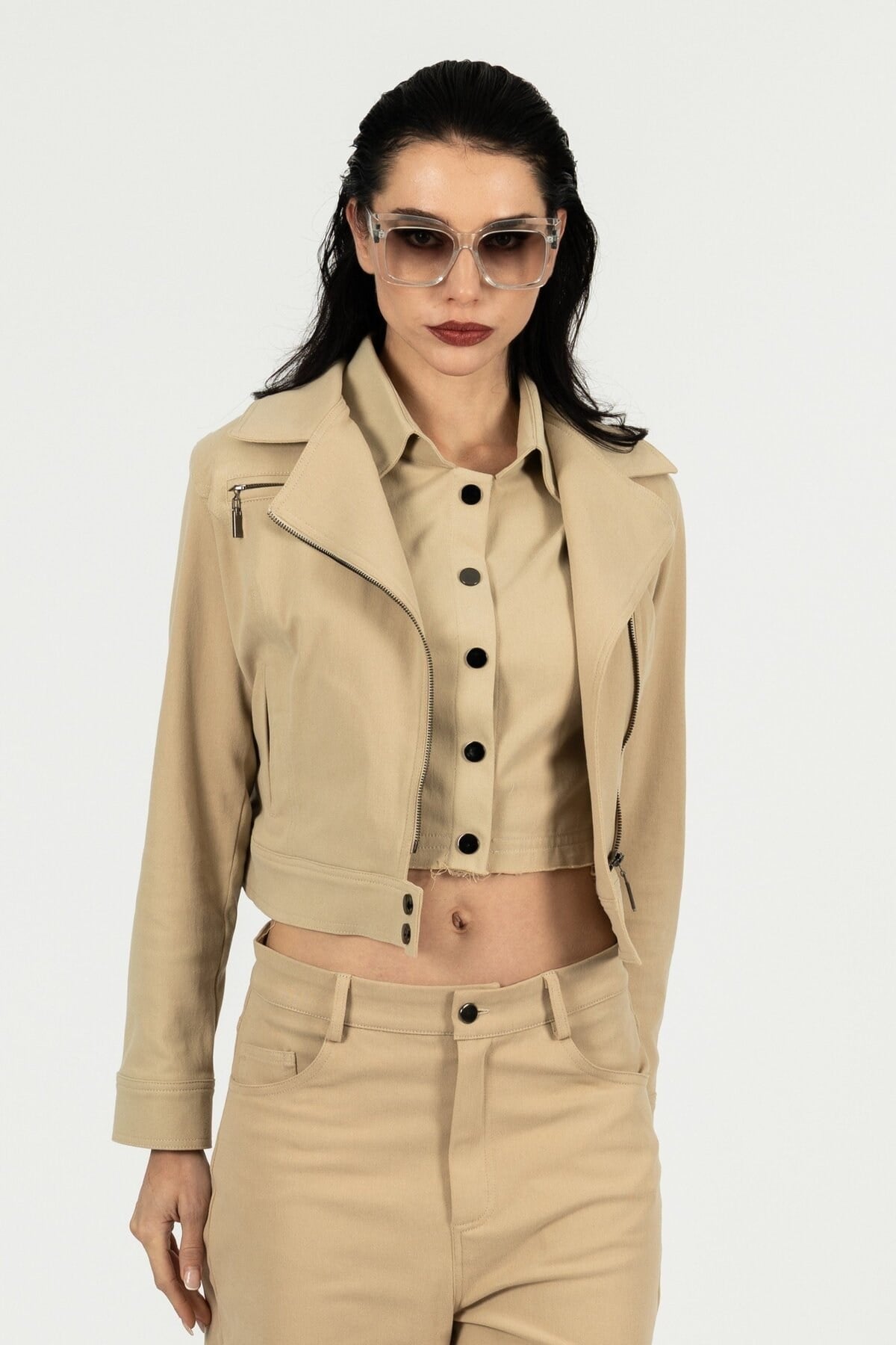 Fermuarlı Fit Kesim Çıtçıt Detaylı Crop Kadın Ceket