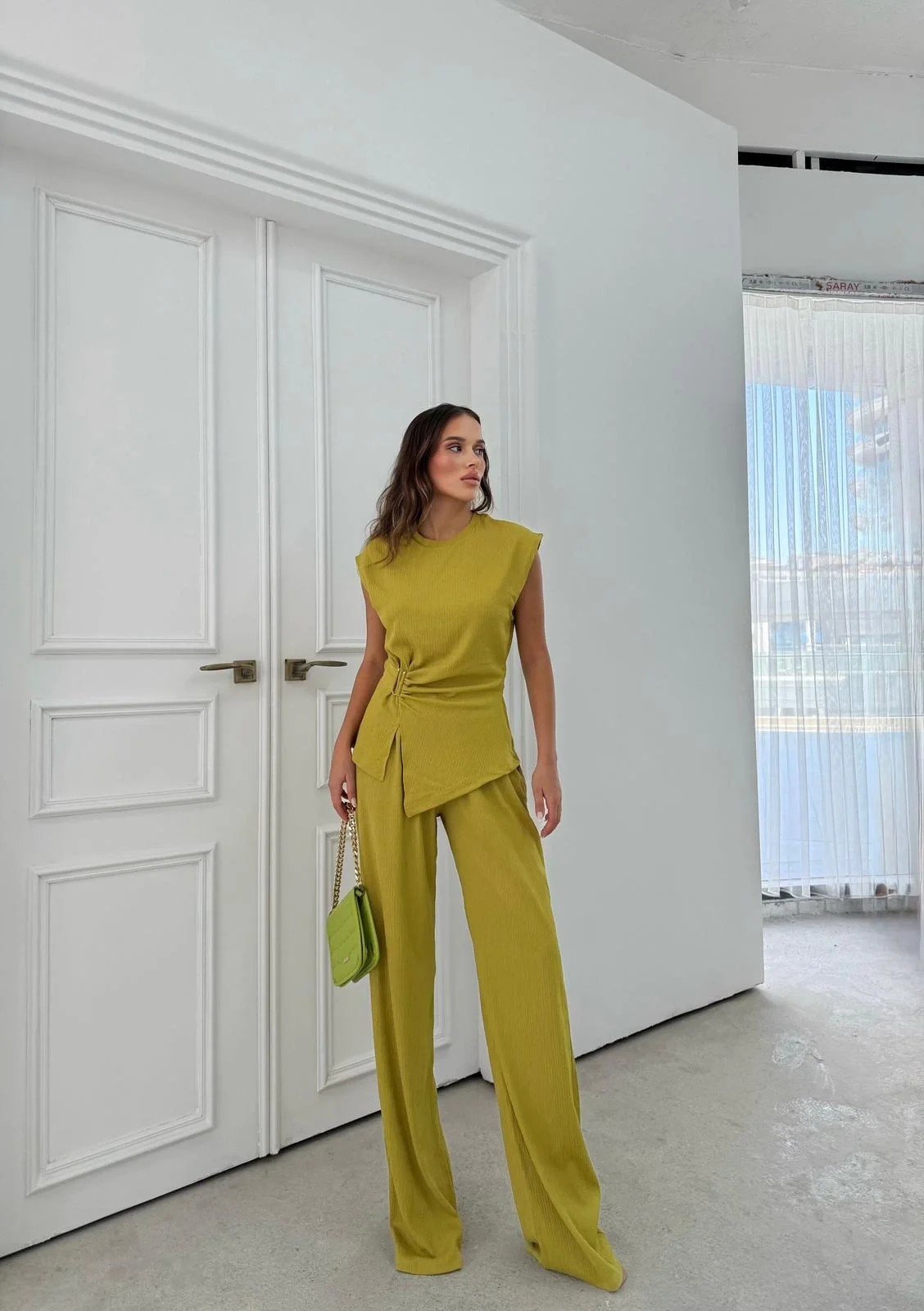 AKSESUAR DETAY BLUZ VE PANTOLONLU GOFRE İKİLİ TAKIM YEŞİLL