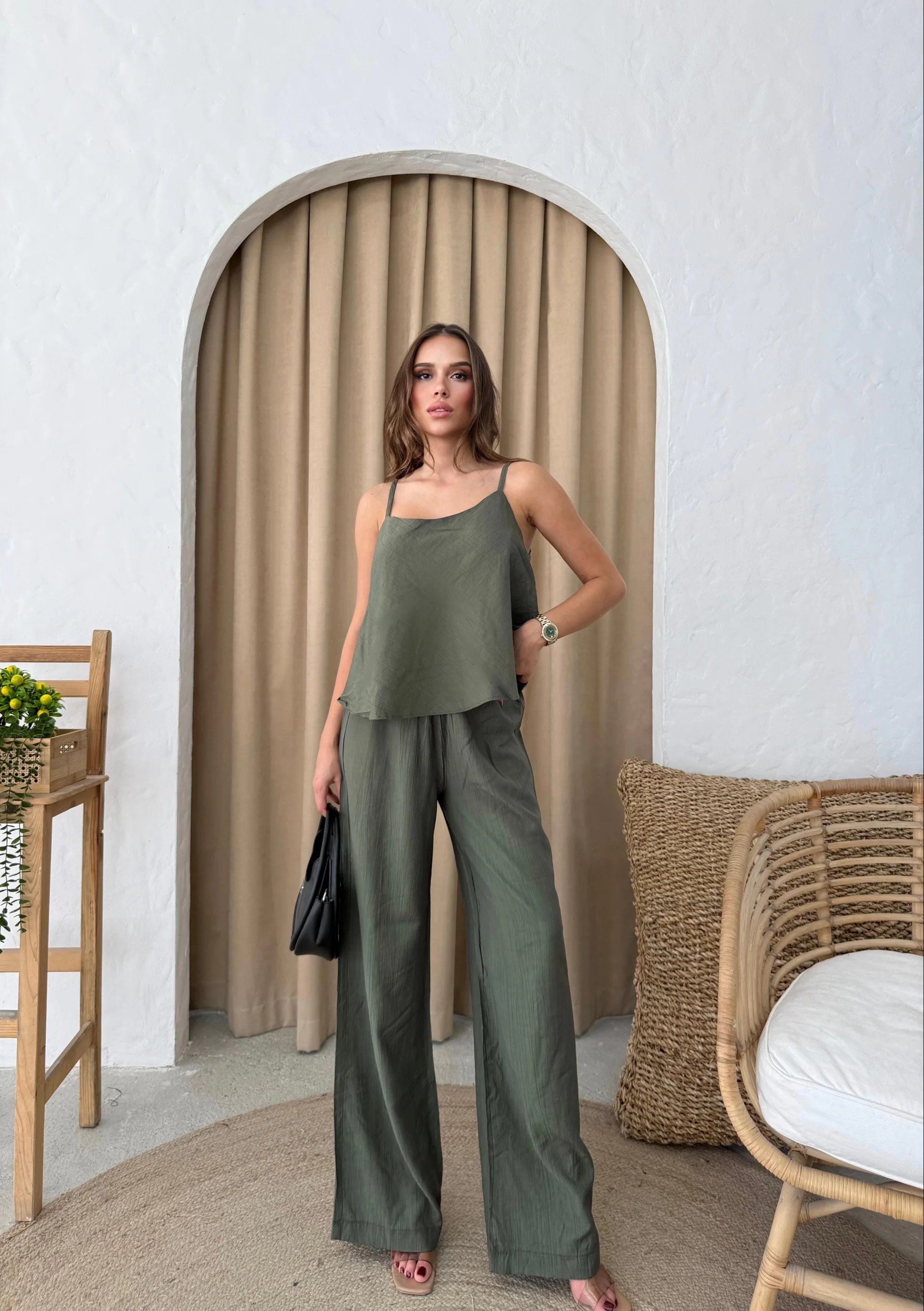 ASKILI BLUZ VE PANTOLONLU ÇİLEK İKİLİ TAKIM HAKİ