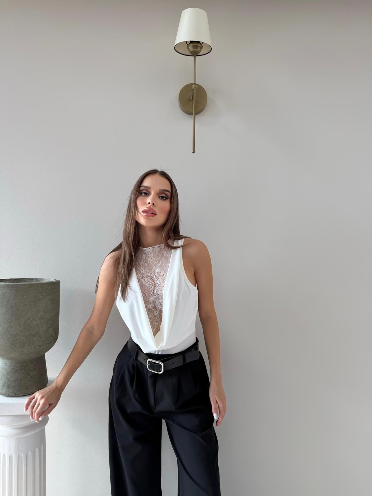 Degaje Yaka Dantel Detay Bodysuit Beyaz 2083