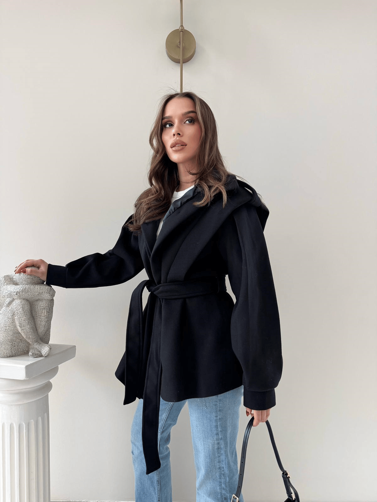 DİK YAKA OMUZ APOLETLİ BEL KUŞAKLI ASTARLI KAŞE KABAN SİYAH