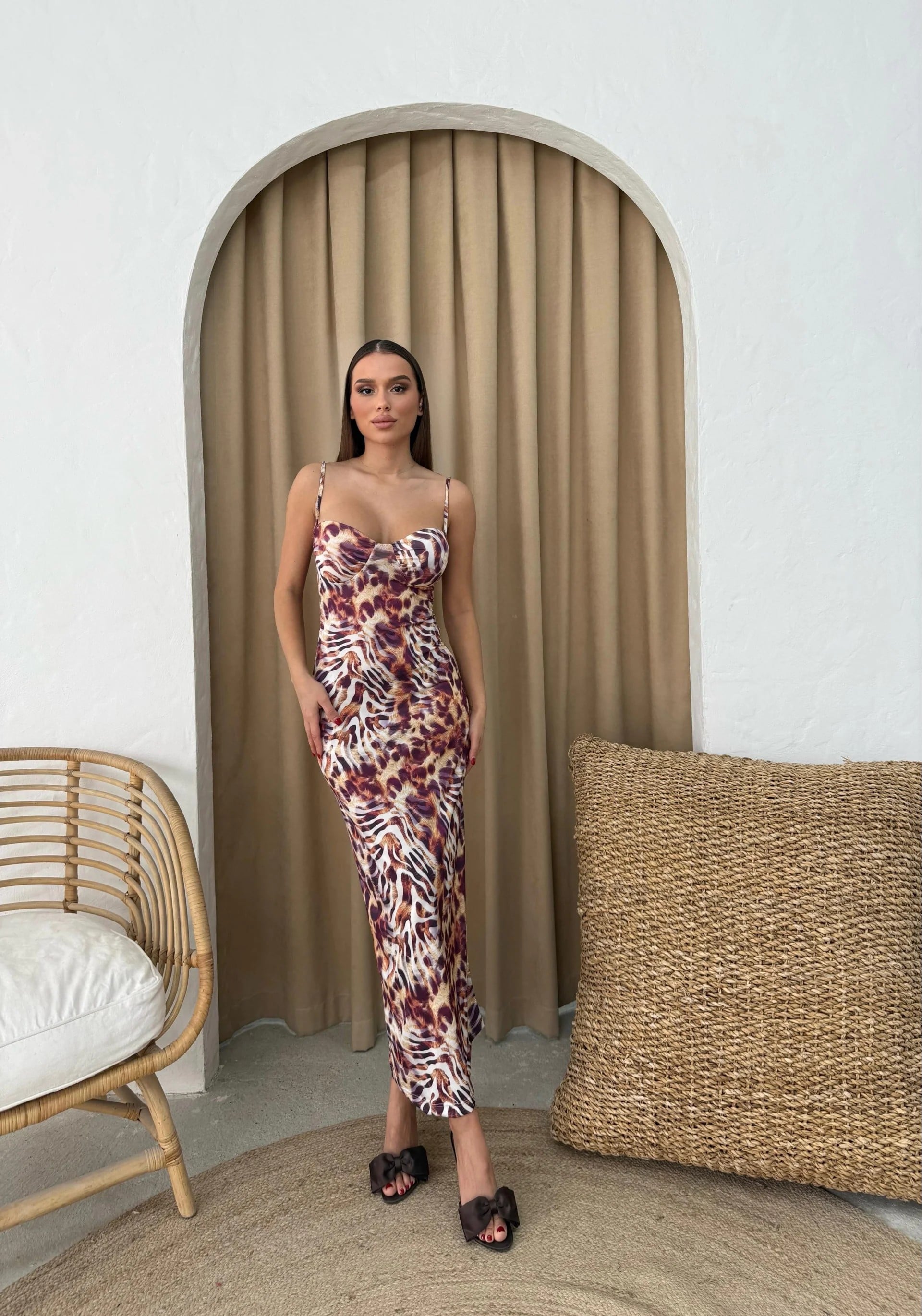 GLOPLU İP ASKILI DESENLİ UZUN ELBİSE