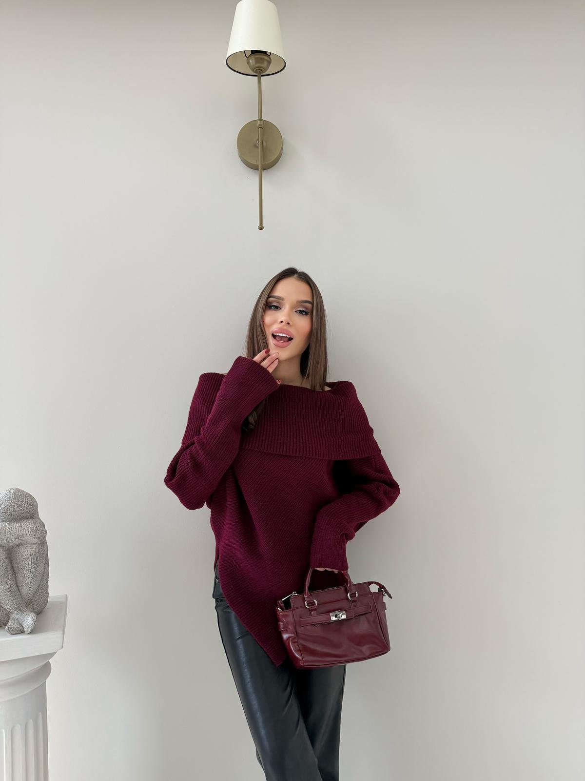 MADONNA YAKA ASİMETRİK DETAY KAZAK BORDO