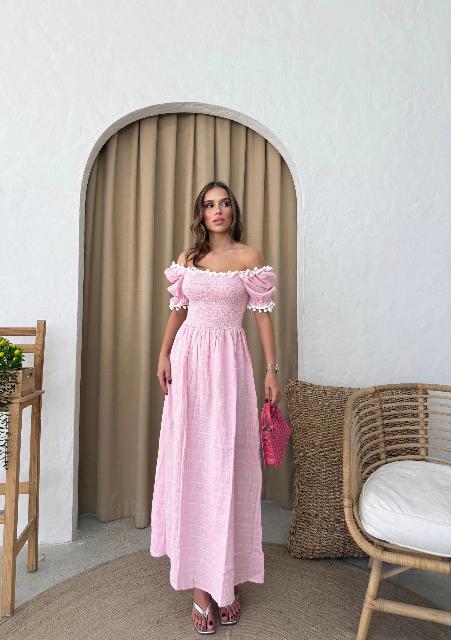 PONPONLU GİPELİ KETEN UZUN ELBİSE PEMBE