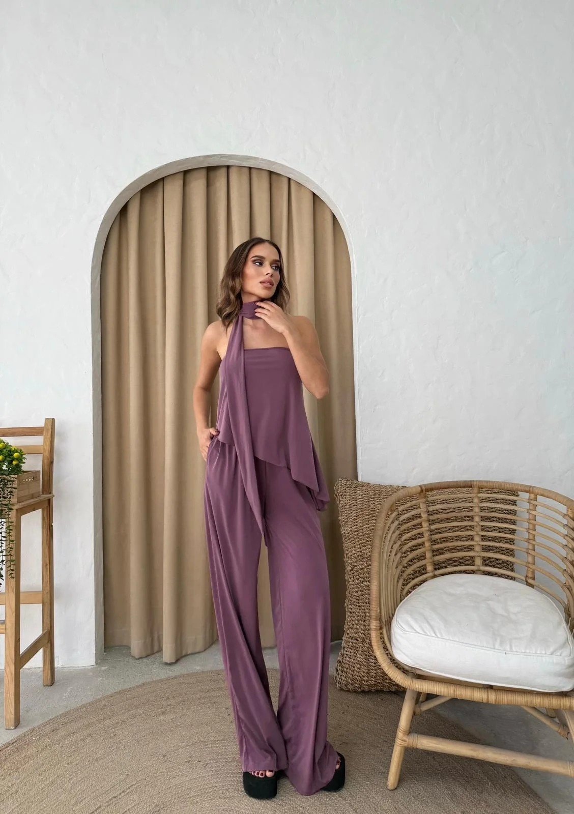 STRAPLEZ ASİMETRİK BLUZ VE PANTOLON FULARLI SANDY İKİLİ TAKIM KOYU