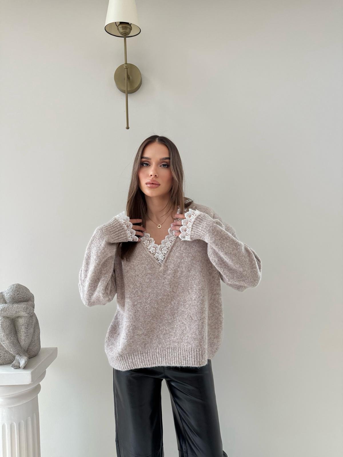 Yaka Ve Kol Dantel Detay Triko Bej 2042