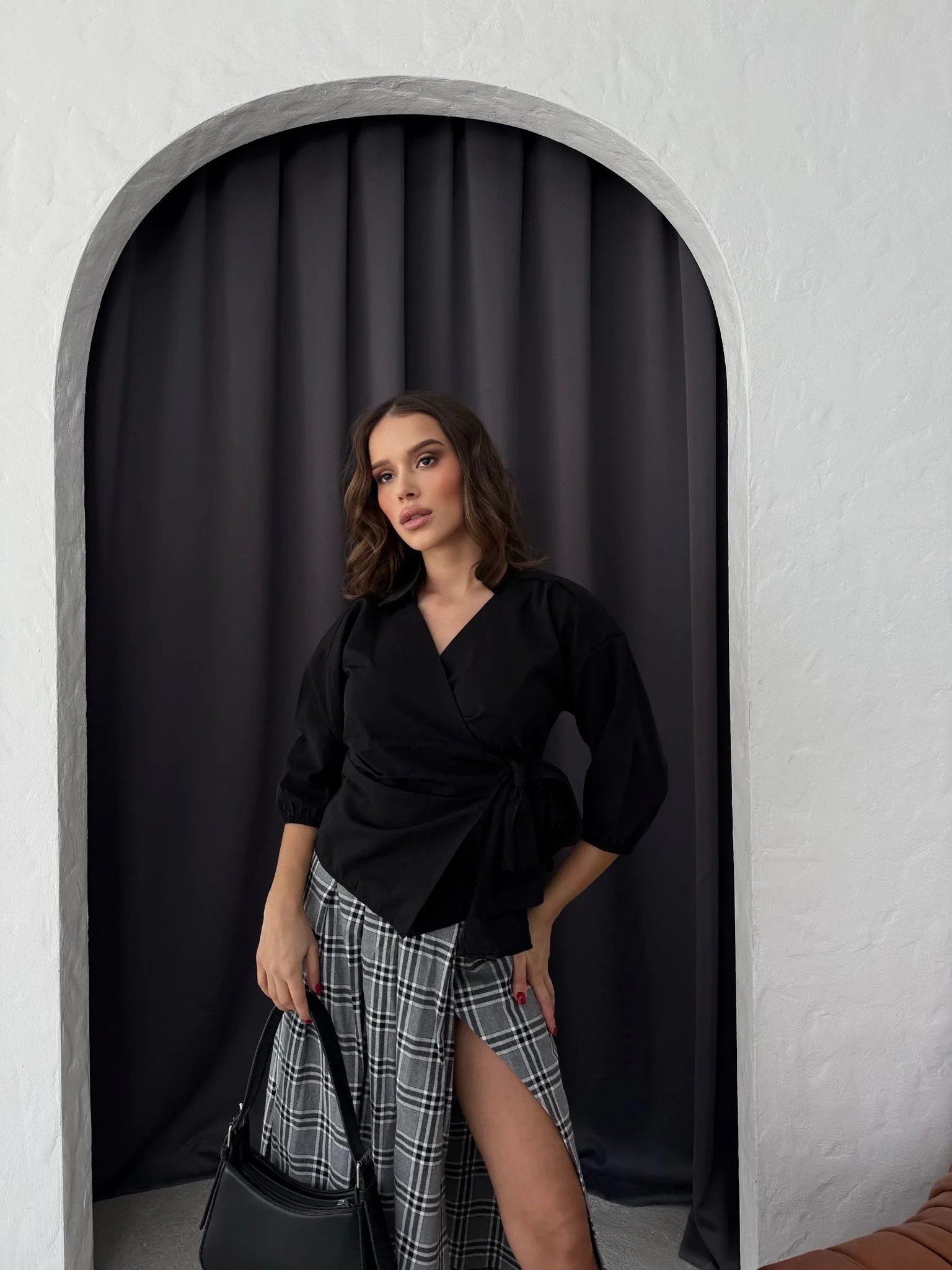 YAN BAĞLAMA DETAY GÖMLEK SİYAH