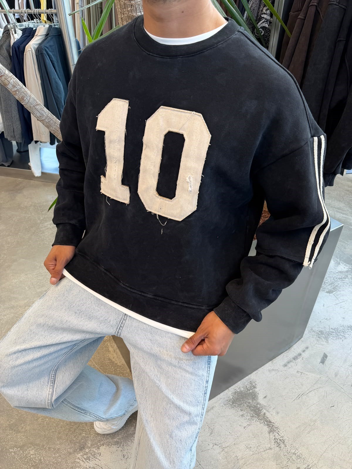Siyah 10 Numara Parçalı Sweat ES10