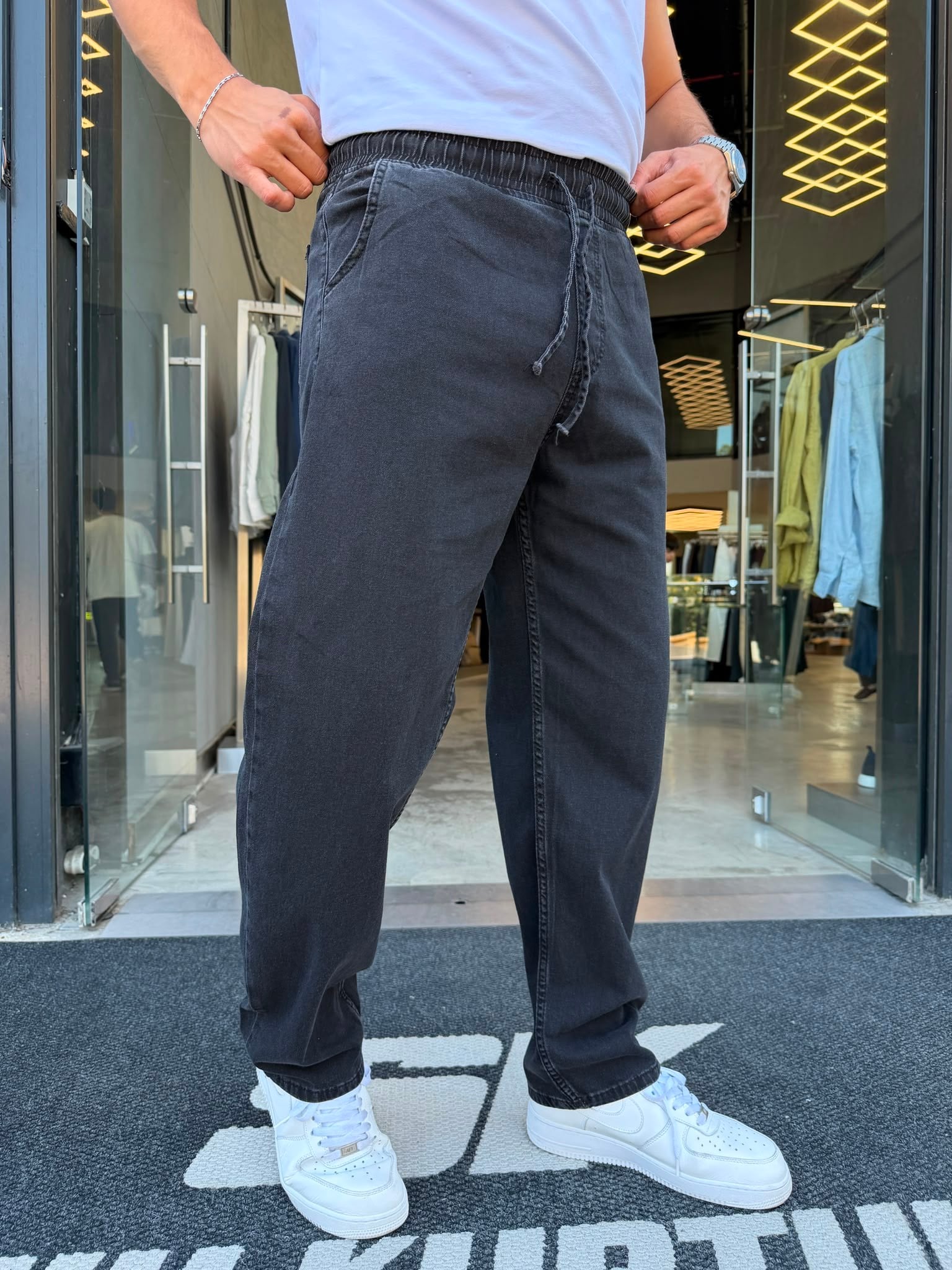 Siyah ıkamalı İnce Gabardin Kot Pantolon WE848