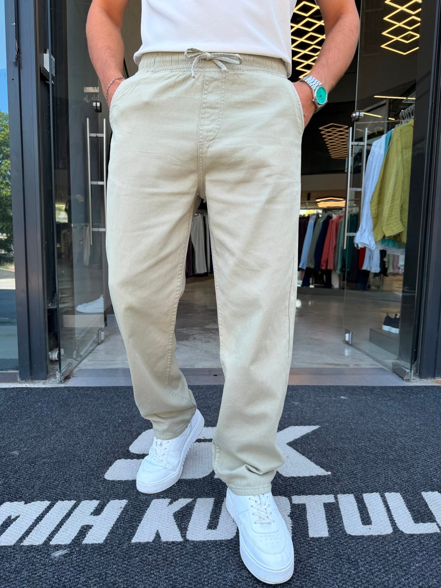 Yeşil Regular Kesim İnce Gabardin Pantolon