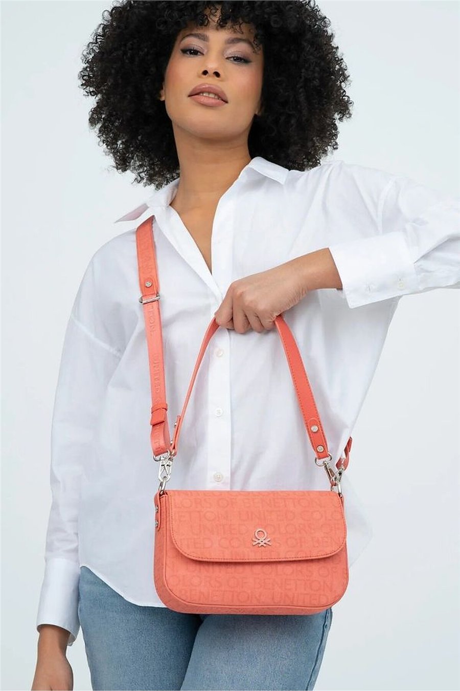 Benetton Monogram Kadın Çapraz Askılı Çanta