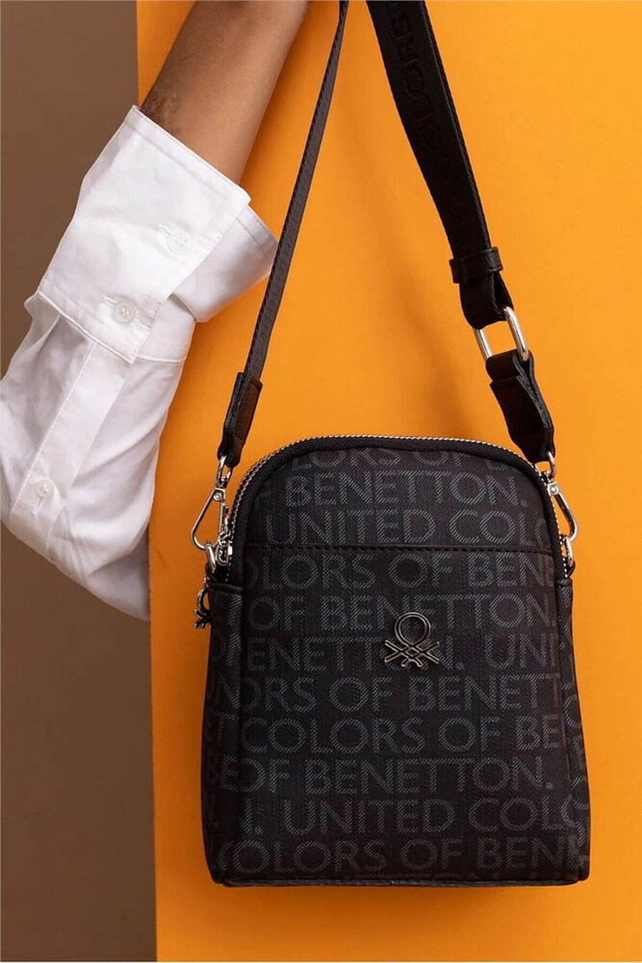 Benetton Monogram Kadın Çapraz Askılı Çanta