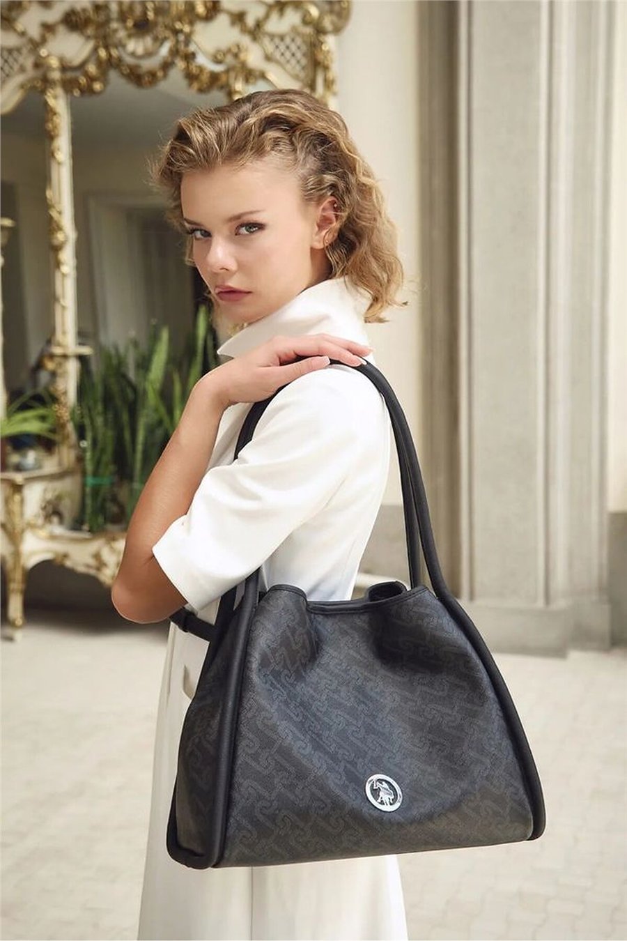 U.S. Polo Assn. Logo Detaylı Kadın Omuz Çantası