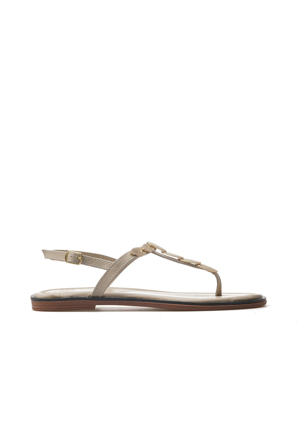kadin-toka-detayli-parmak-arasi-sandal-3b-4c8.jpeg