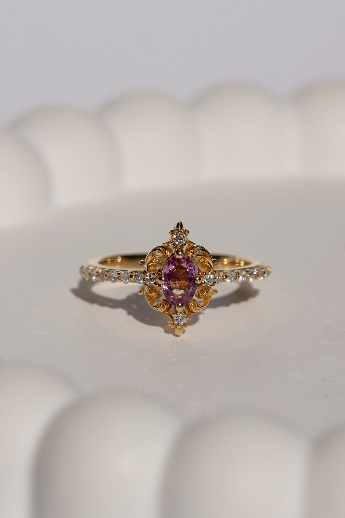 Emily Morganite Ve Pırlanta Vintage Tasarım Yüzük